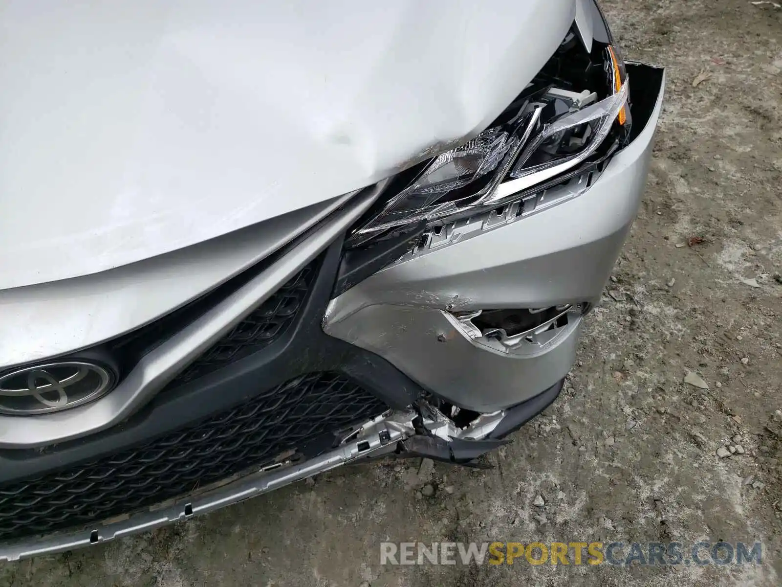 9 Photograph of a damaged car 4T1B11HK1KU789767 TOYOTA CAMRY 2019