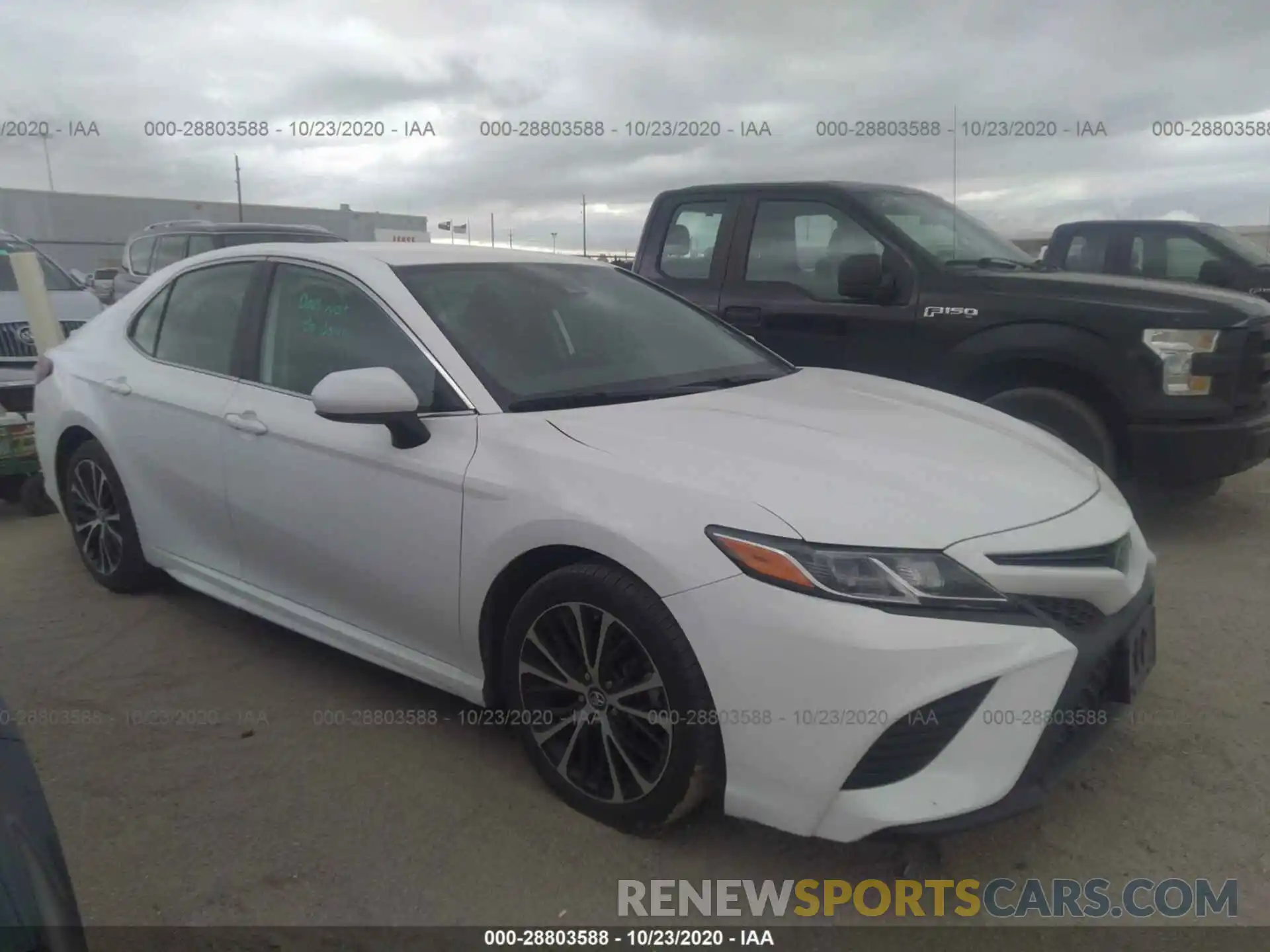 1 Photograph of a damaged car 4T1B11HK1KU790241 TOYOTA CAMRY 2019