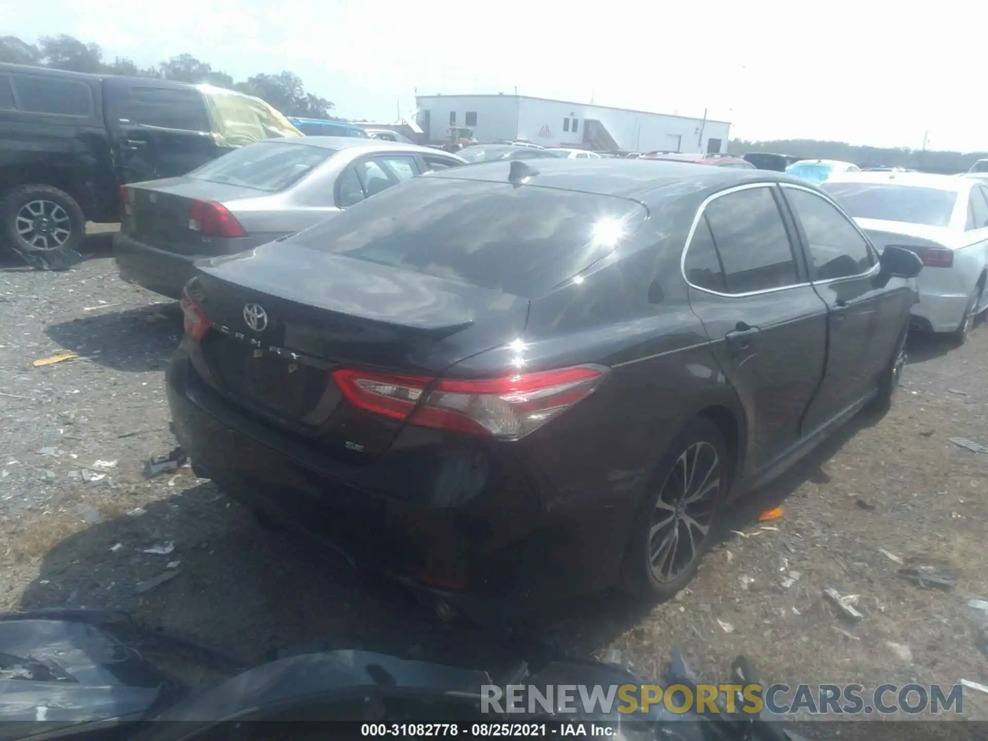 4 Photograph of a damaged car 4T1B11HK1KU791146 TOYOTA CAMRY 2019