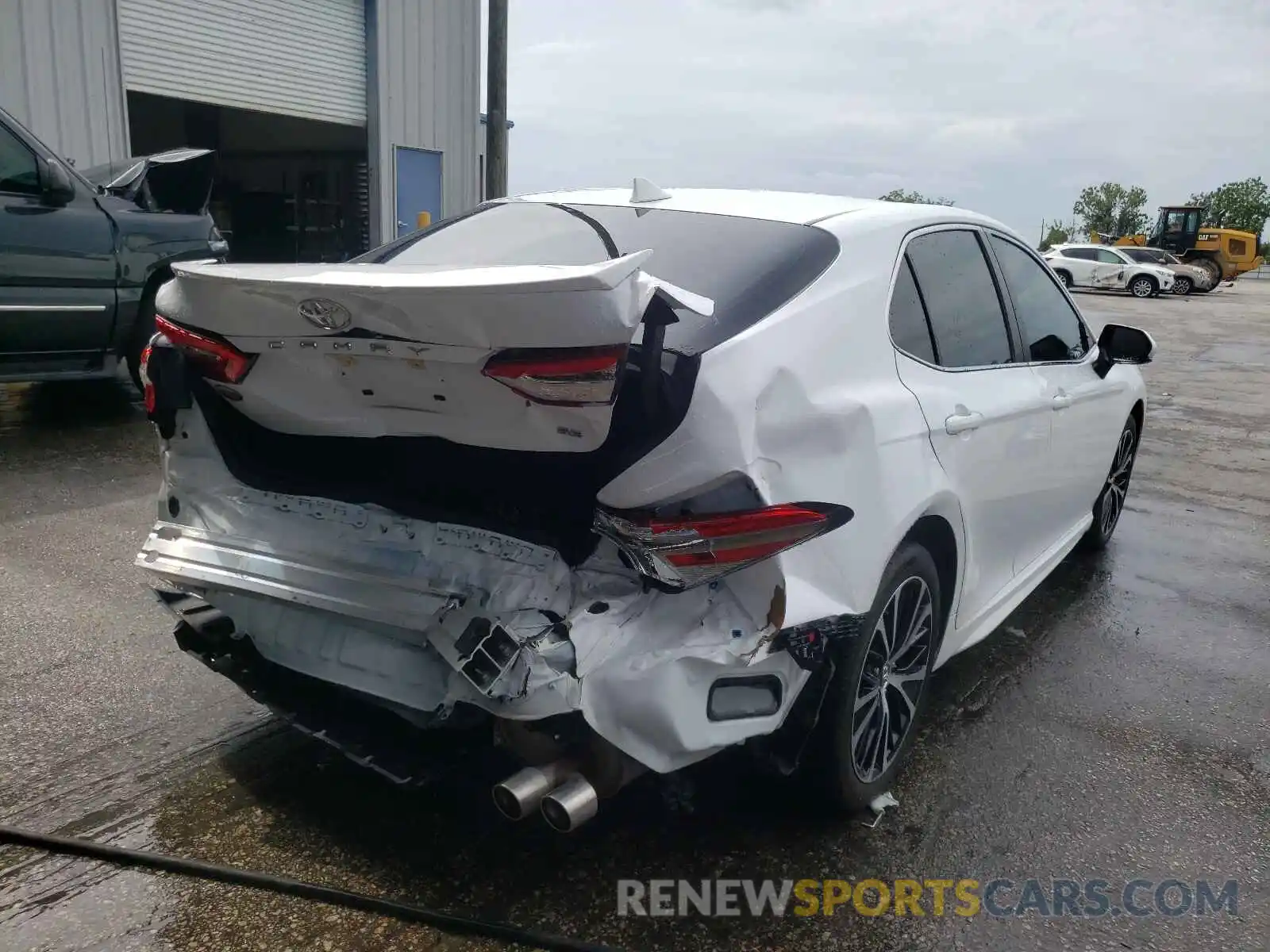 4 Photograph of a damaged car 4T1B11HK1KU794600 TOYOTA CAMRY 2019