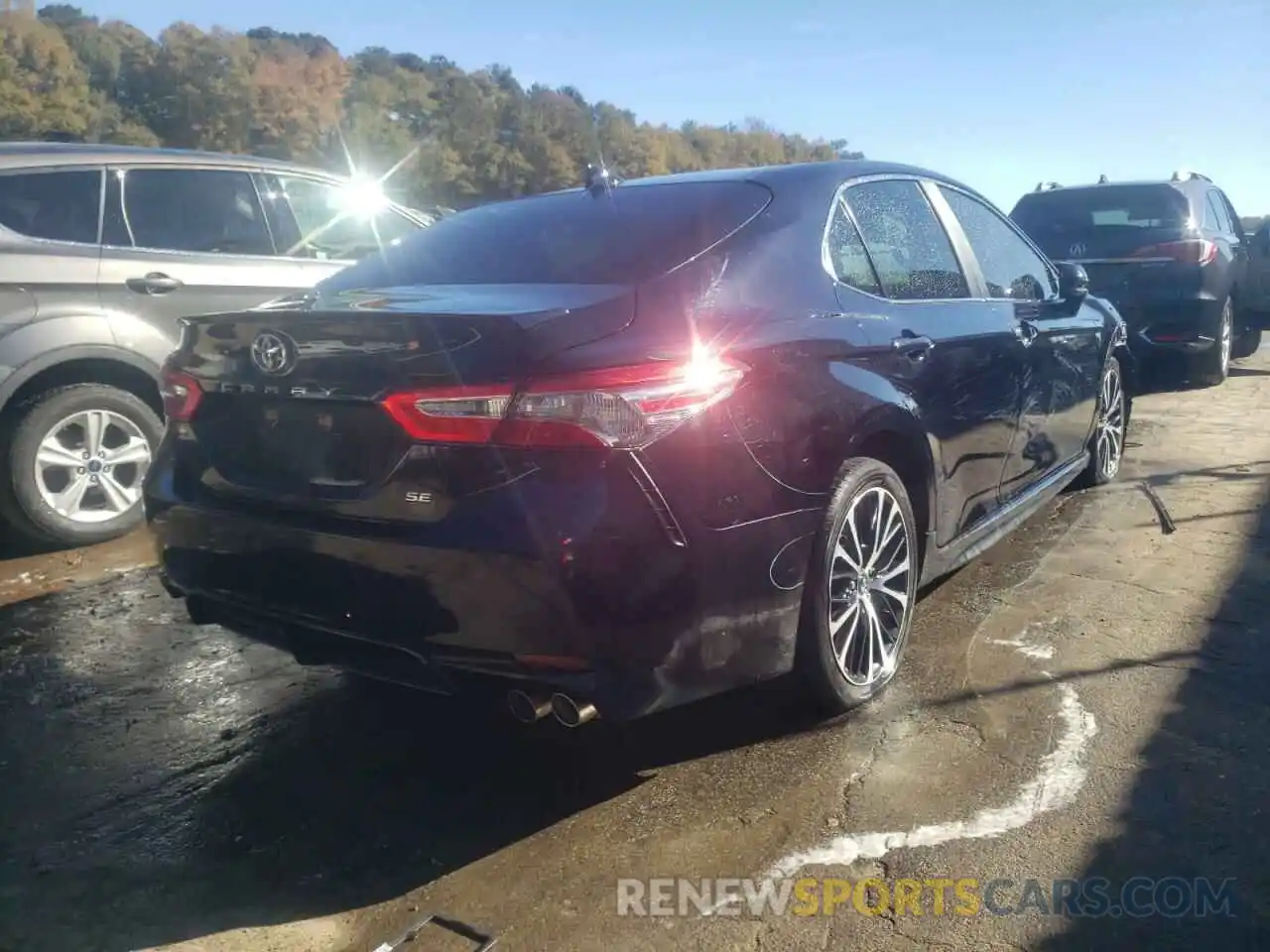 4 Photograph of a damaged car 4T1B11HK1KU796668 TOYOTA CAMRY 2019