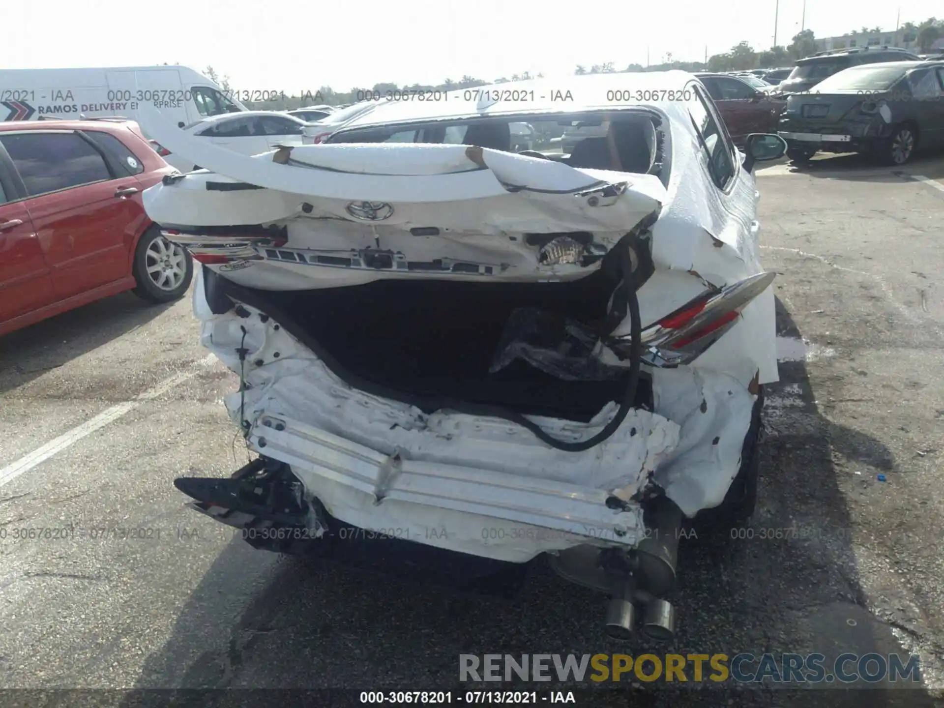 6 Photograph of a damaged car 4T1B11HK1KU796928 TOYOTA CAMRY 2019