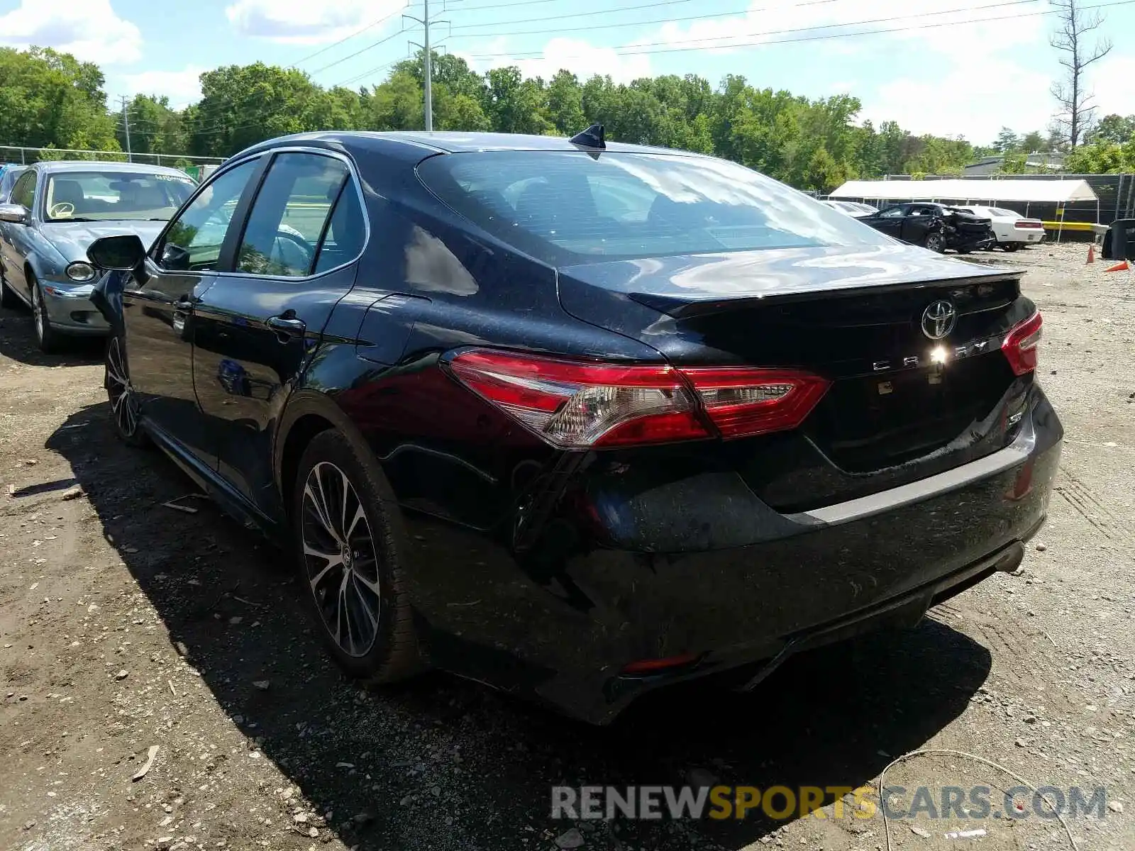 3 Photograph of a damaged car 4T1B11HK1KU797271 TOYOTA CAMRY 2019