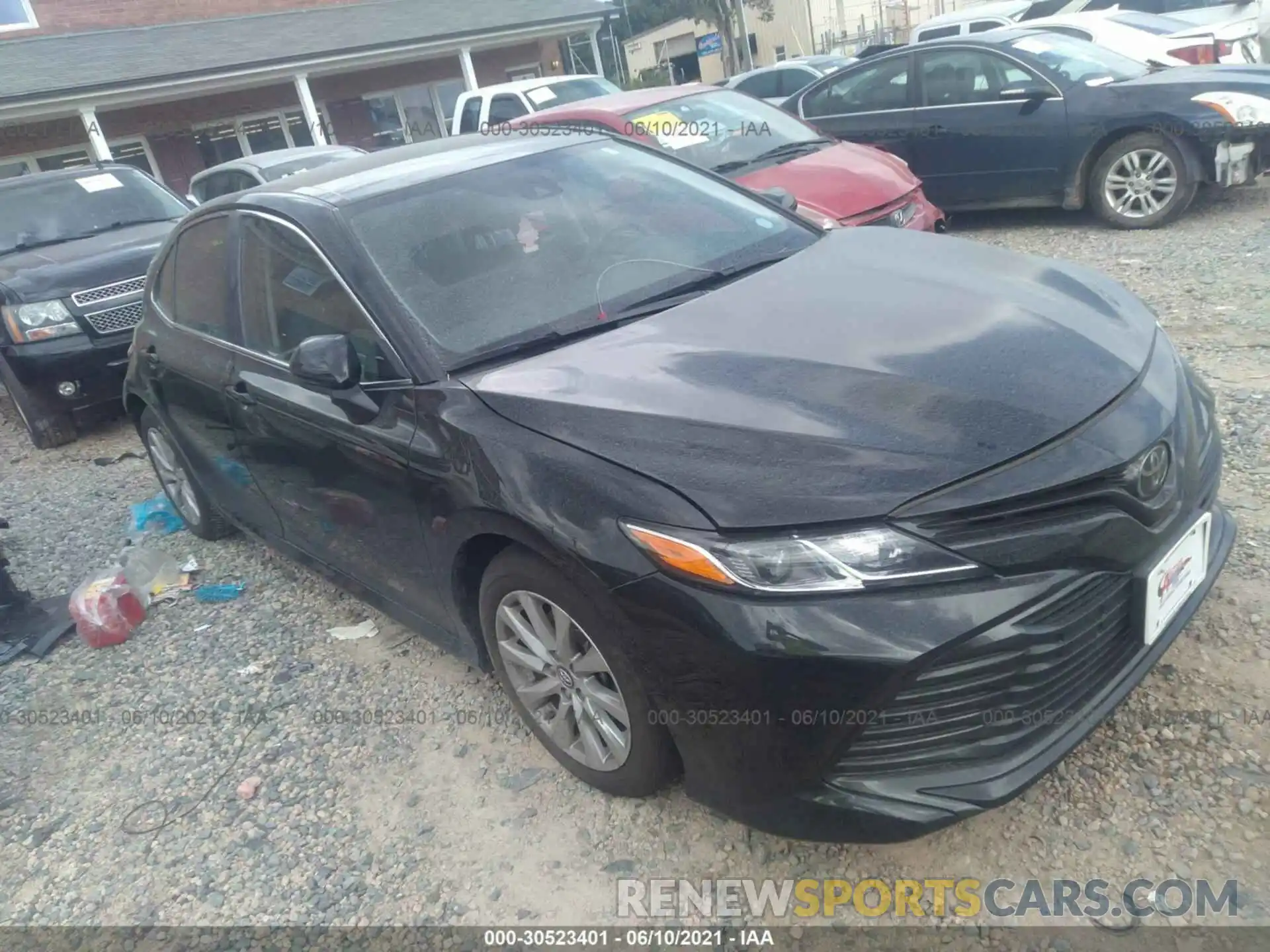 1 Photograph of a damaged car 4T1B11HK1KU798100 TOYOTA CAMRY 2019