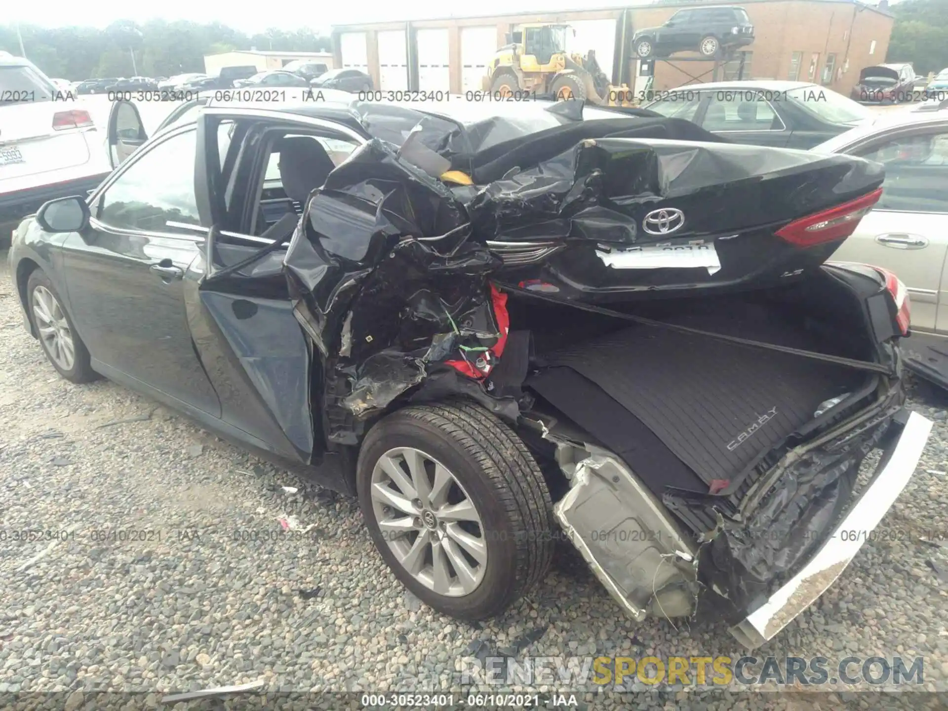 3 Photograph of a damaged car 4T1B11HK1KU798100 TOYOTA CAMRY 2019