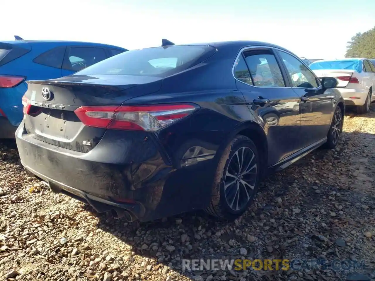 4 Photograph of a damaged car 4T1B11HK1KU799196 TOYOTA CAMRY 2019