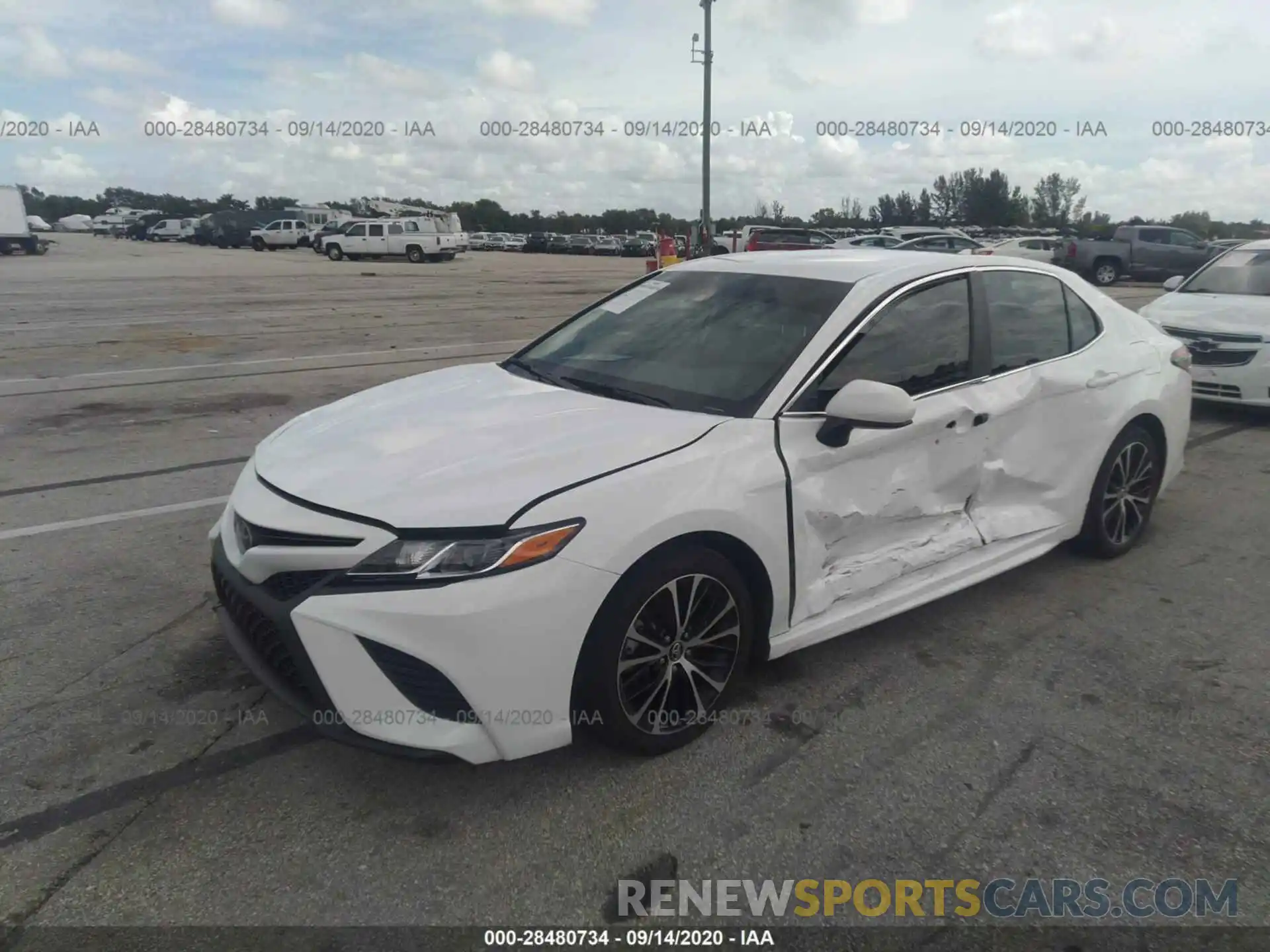 2 Photograph of a damaged car 4T1B11HK1KU800671 TOYOTA CAMRY 2019