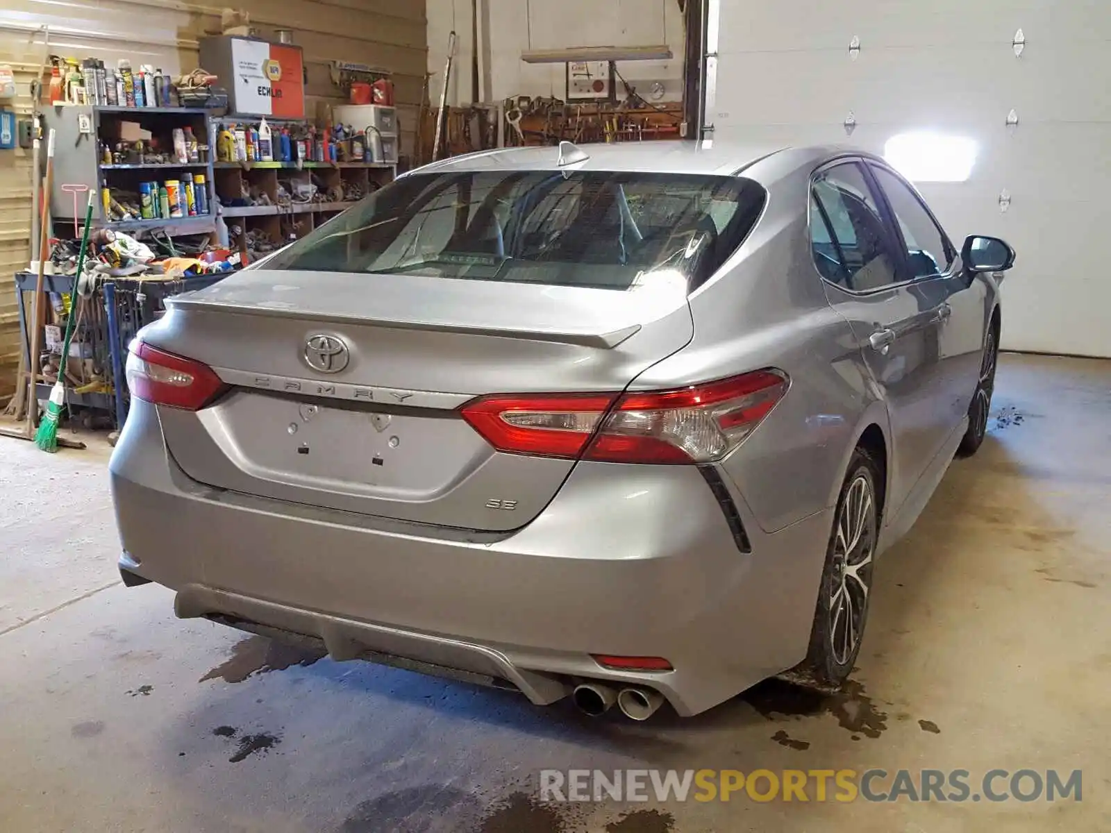 4 Photograph of a damaged car 4T1B11HK1KU801190 TOYOTA CAMRY 2019