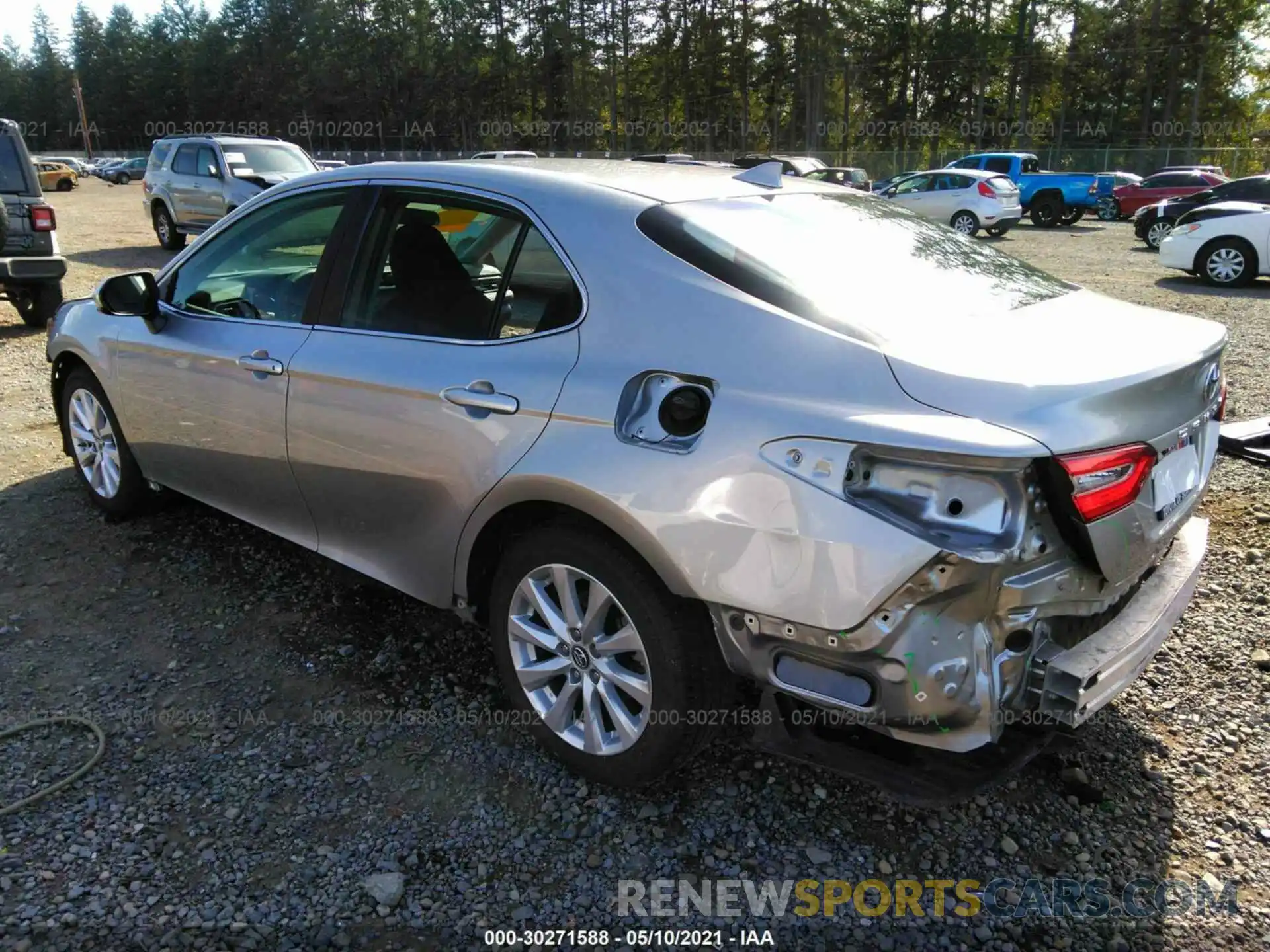 3 Photograph of a damaged car 4T1B11HK1KU802047 TOYOTA CAMRY 2019