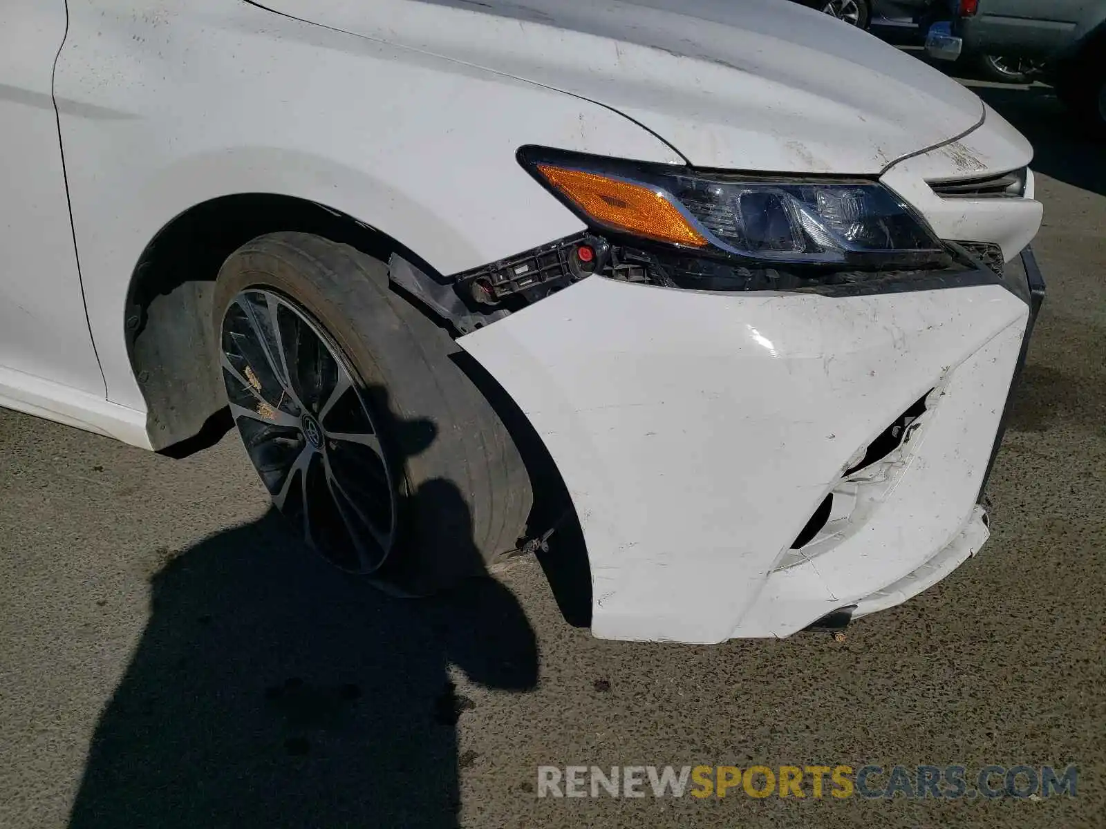 9 Photograph of a damaged car 4T1B11HK1KU802131 TOYOTA CAMRY 2019