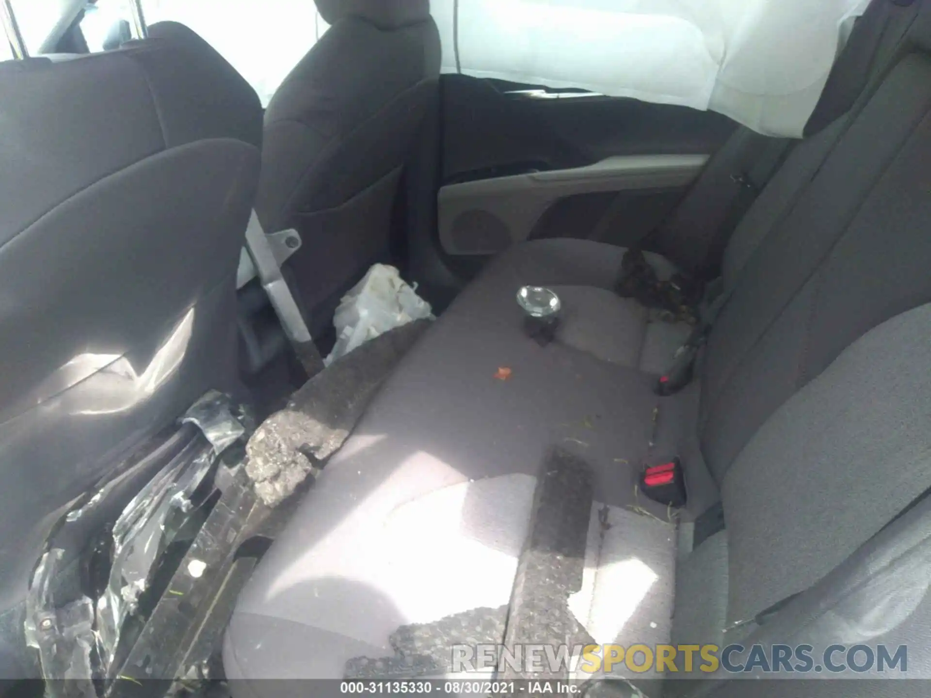 8 Photograph of a damaged car 4T1B11HK1KU802940 TOYOTA CAMRY 2019