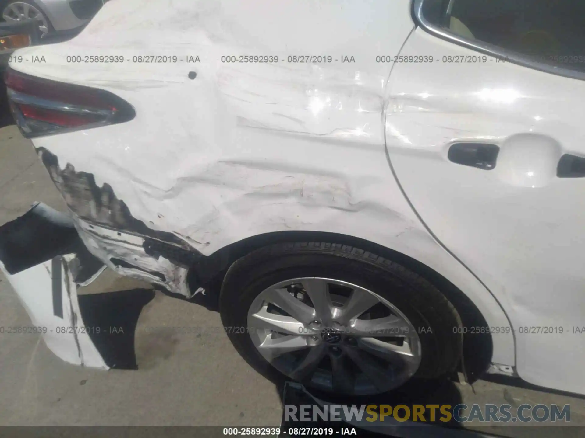 6 Photograph of a damaged car 4T1B11HK1KU803408 TOYOTA CAMRY 2019