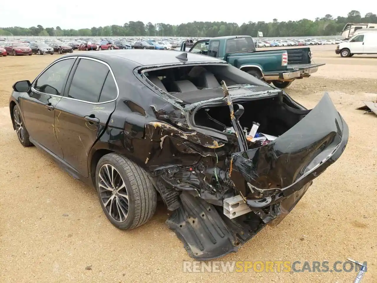 3 Photograph of a damaged car 4T1B11HK1KU803568 TOYOTA CAMRY 2019