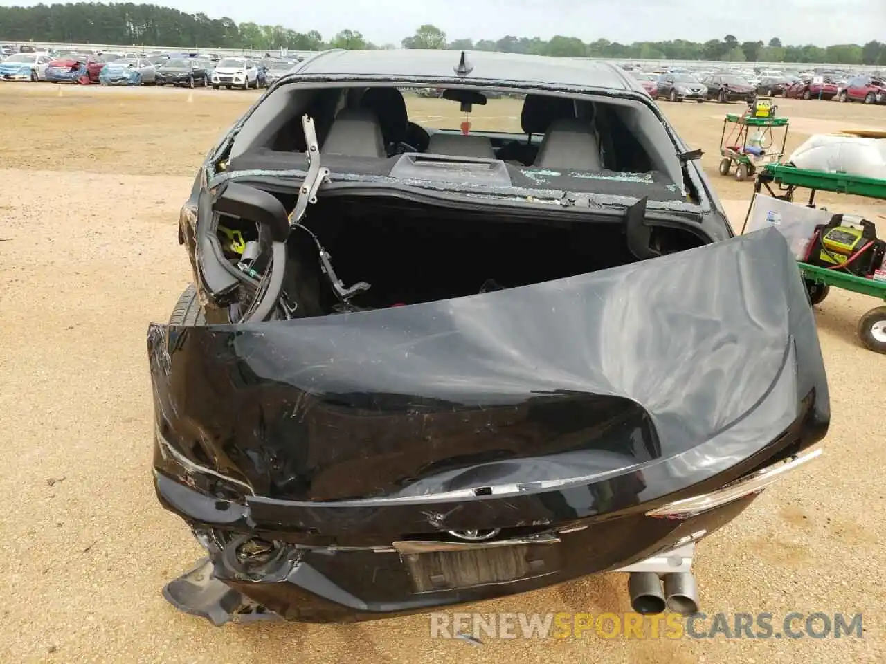 9 Photograph of a damaged car 4T1B11HK1KU803568 TOYOTA CAMRY 2019