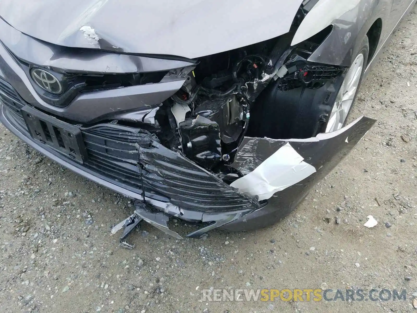 9 Photograph of a damaged car 4T1B11HK1KU804316 TOYOTA CAMRY 2019