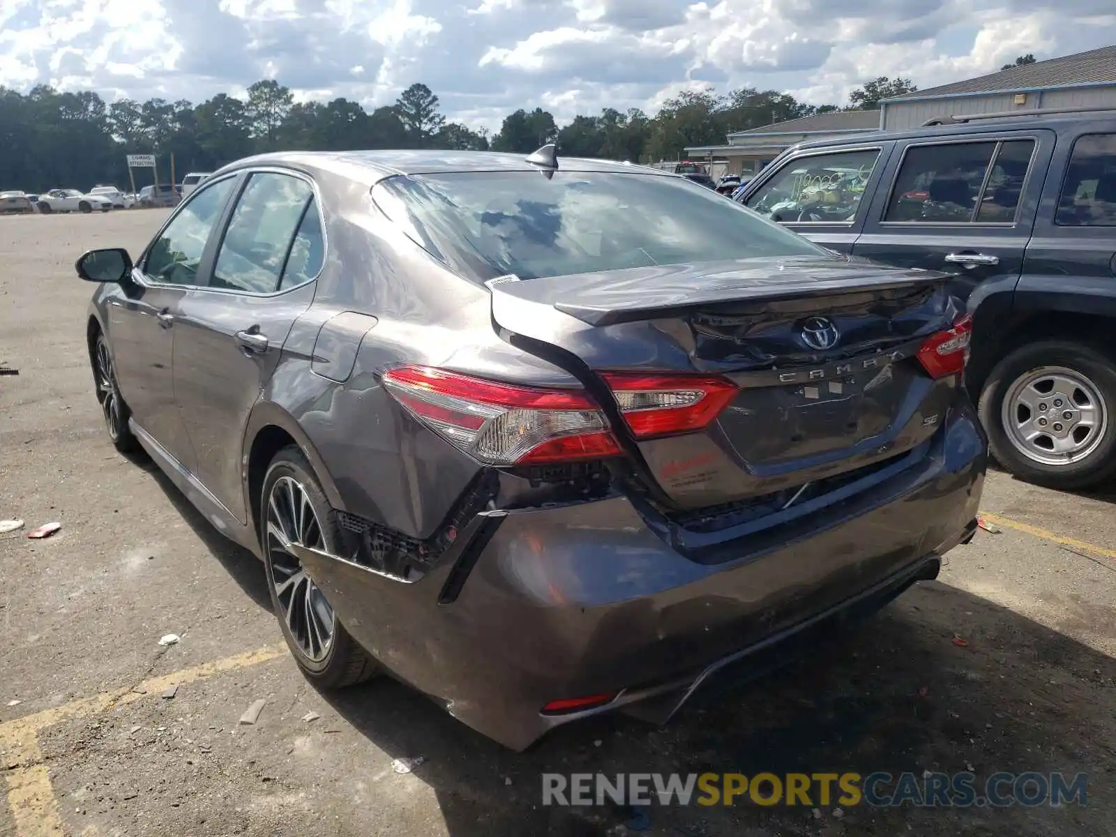 3 Photograph of a damaged car 4T1B11HK1KU806728 TOYOTA CAMRY 2019