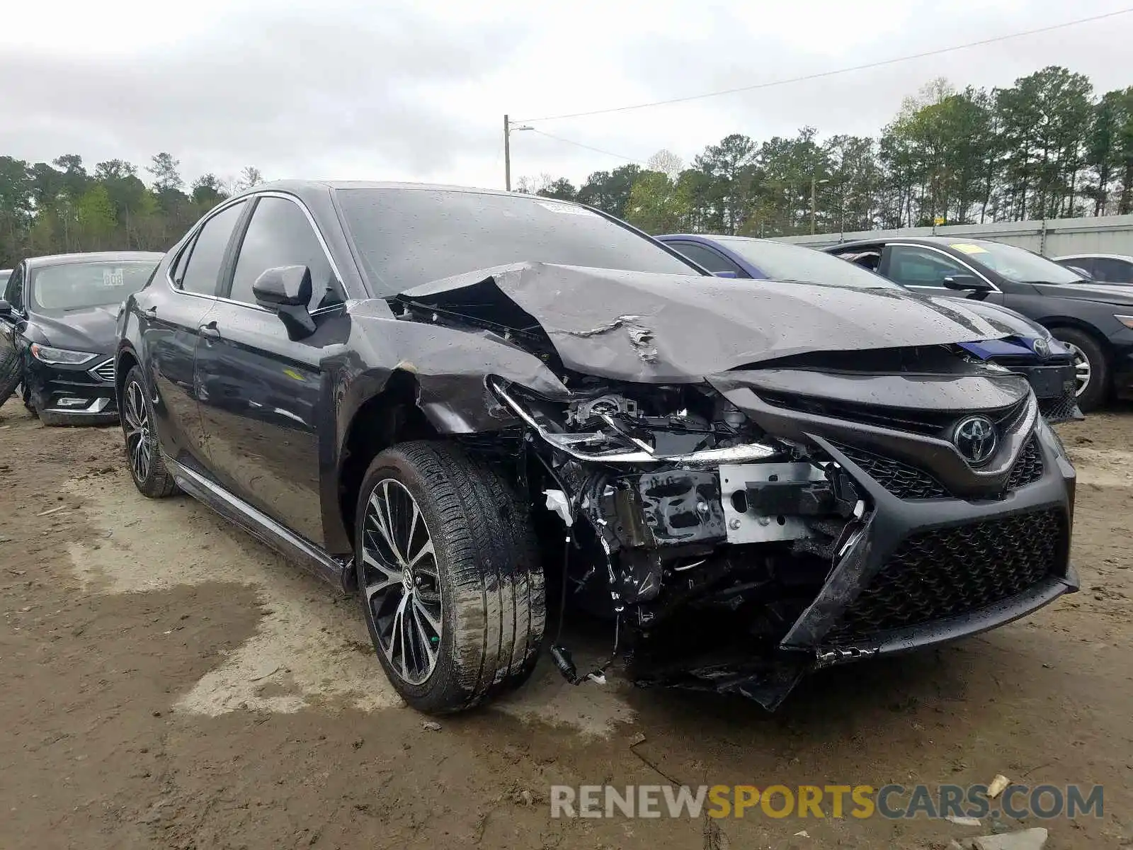 1 Photograph of a damaged car 4T1B11HK1KU809869 TOYOTA CAMRY 2019