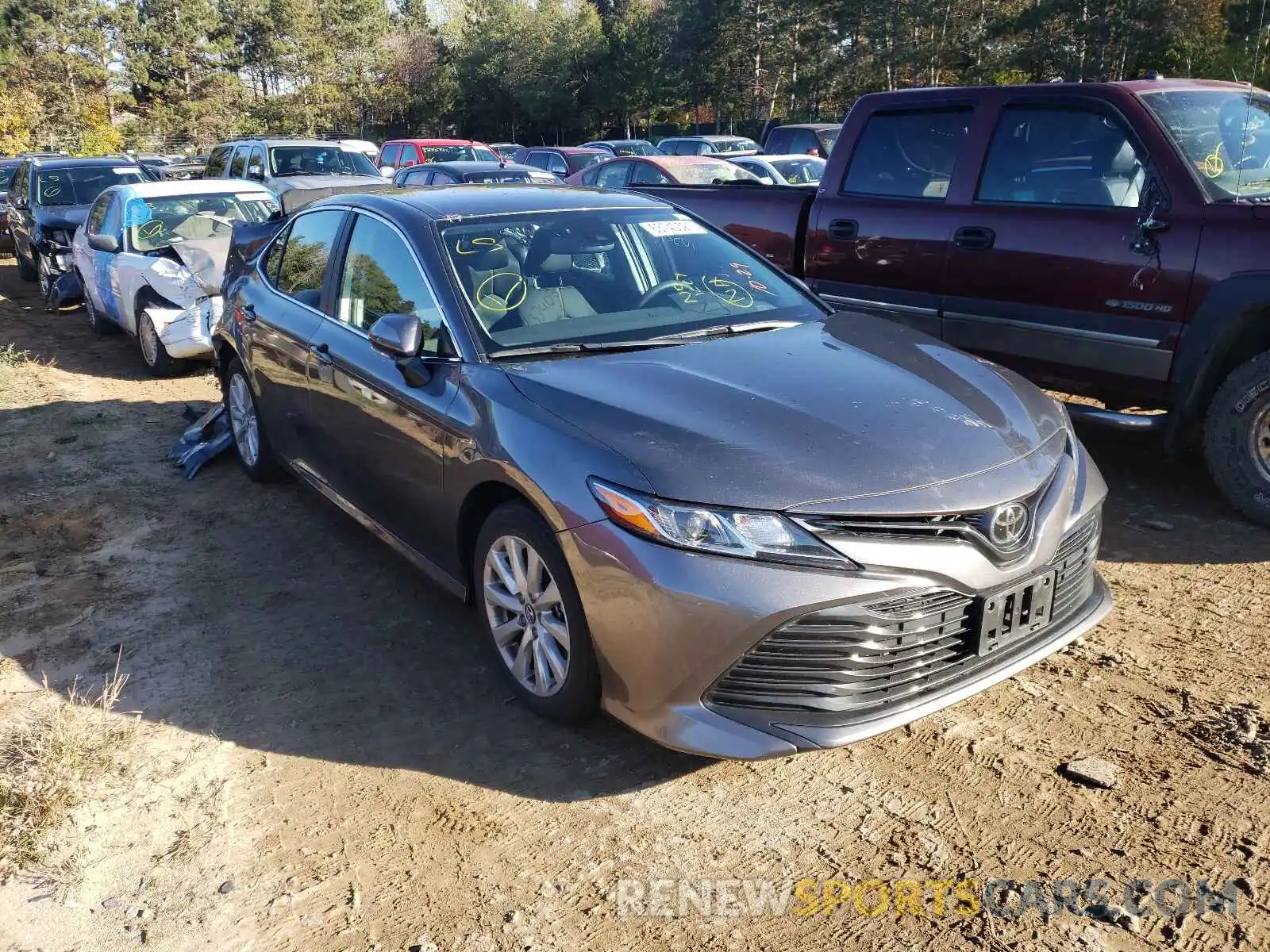 1 Photograph of a damaged car 4T1B11HK1KU810438 TOYOTA CAMRY 2019