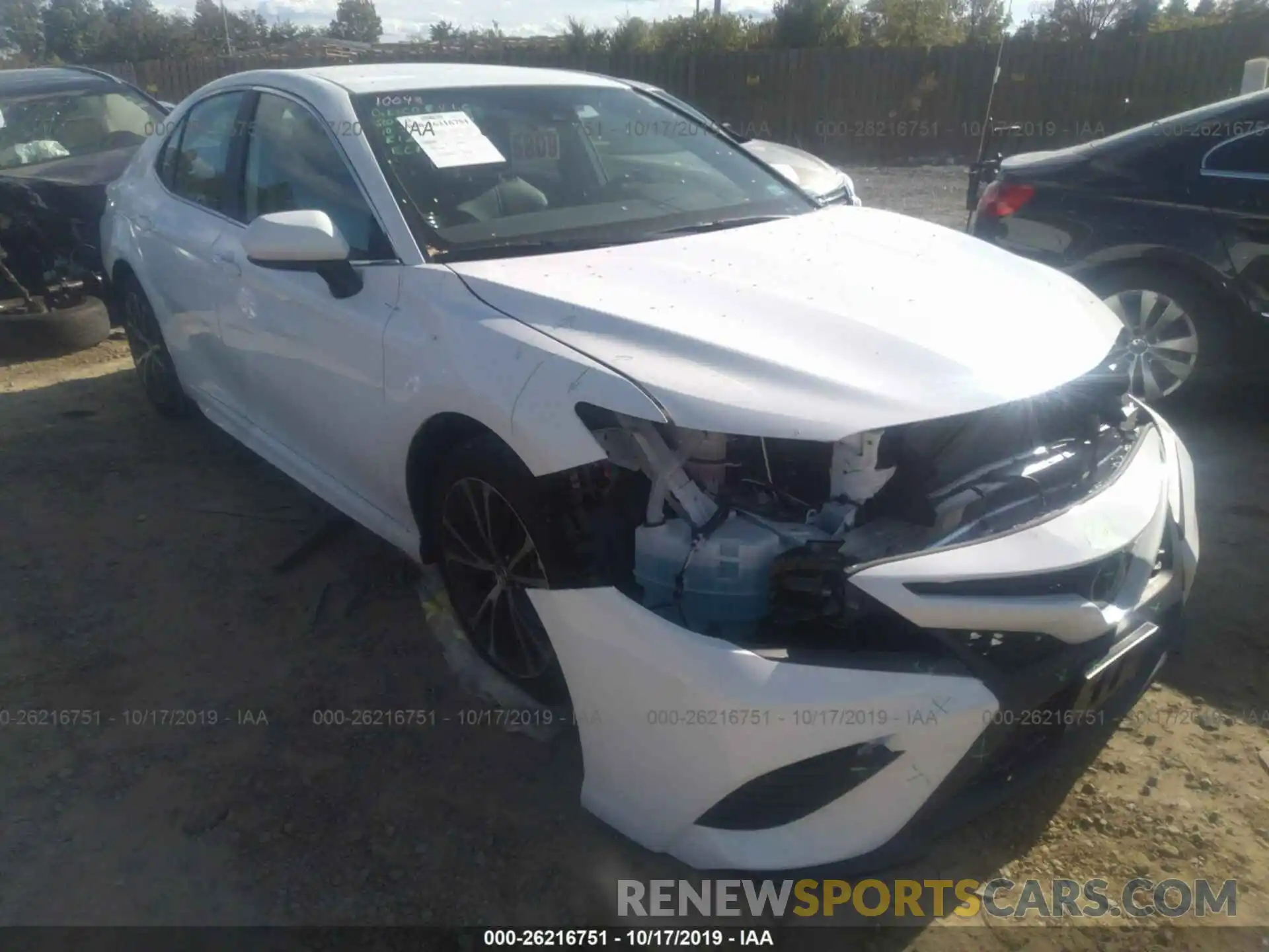 1 Photograph of a damaged car 4T1B11HK1KU810813 TOYOTA CAMRY 2019