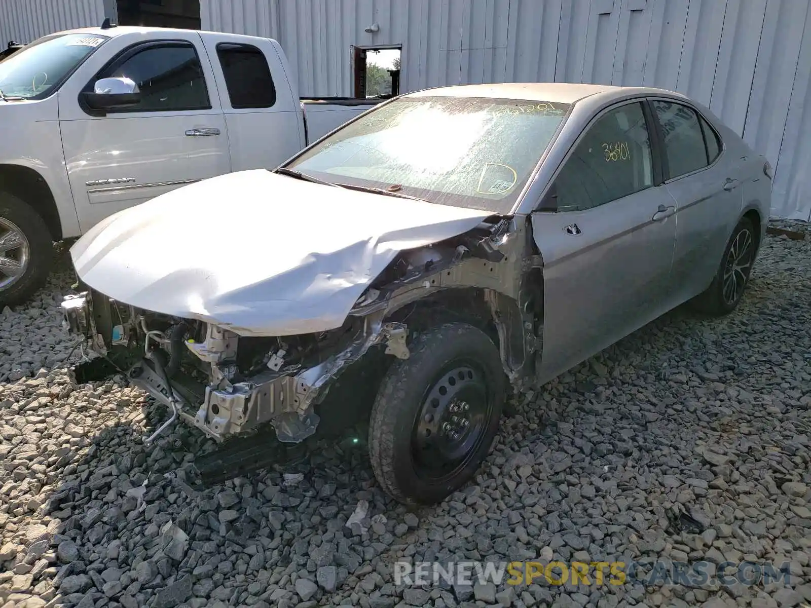 2 Photograph of a damaged car 4T1B11HK1KU811086 TOYOTA CAMRY 2019