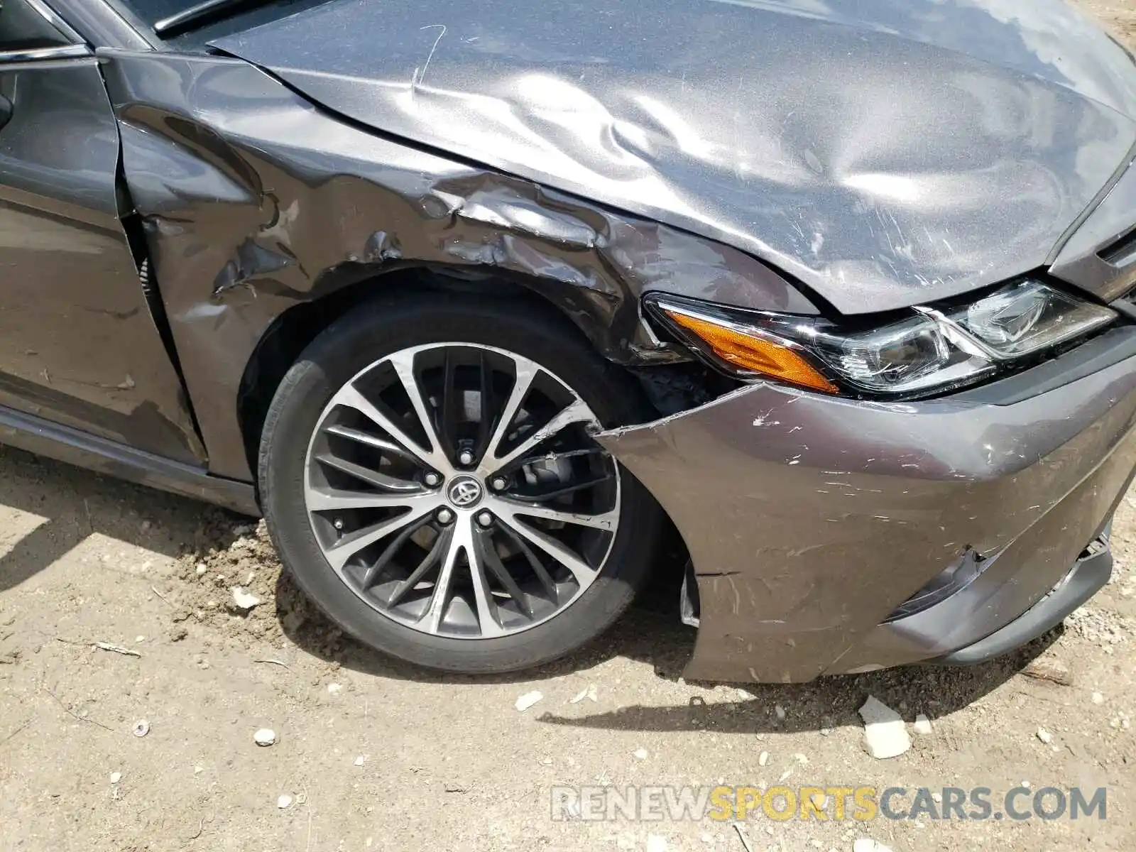 9 Photograph of a damaged car 4T1B11HK1KU811931 TOYOTA CAMRY 2019