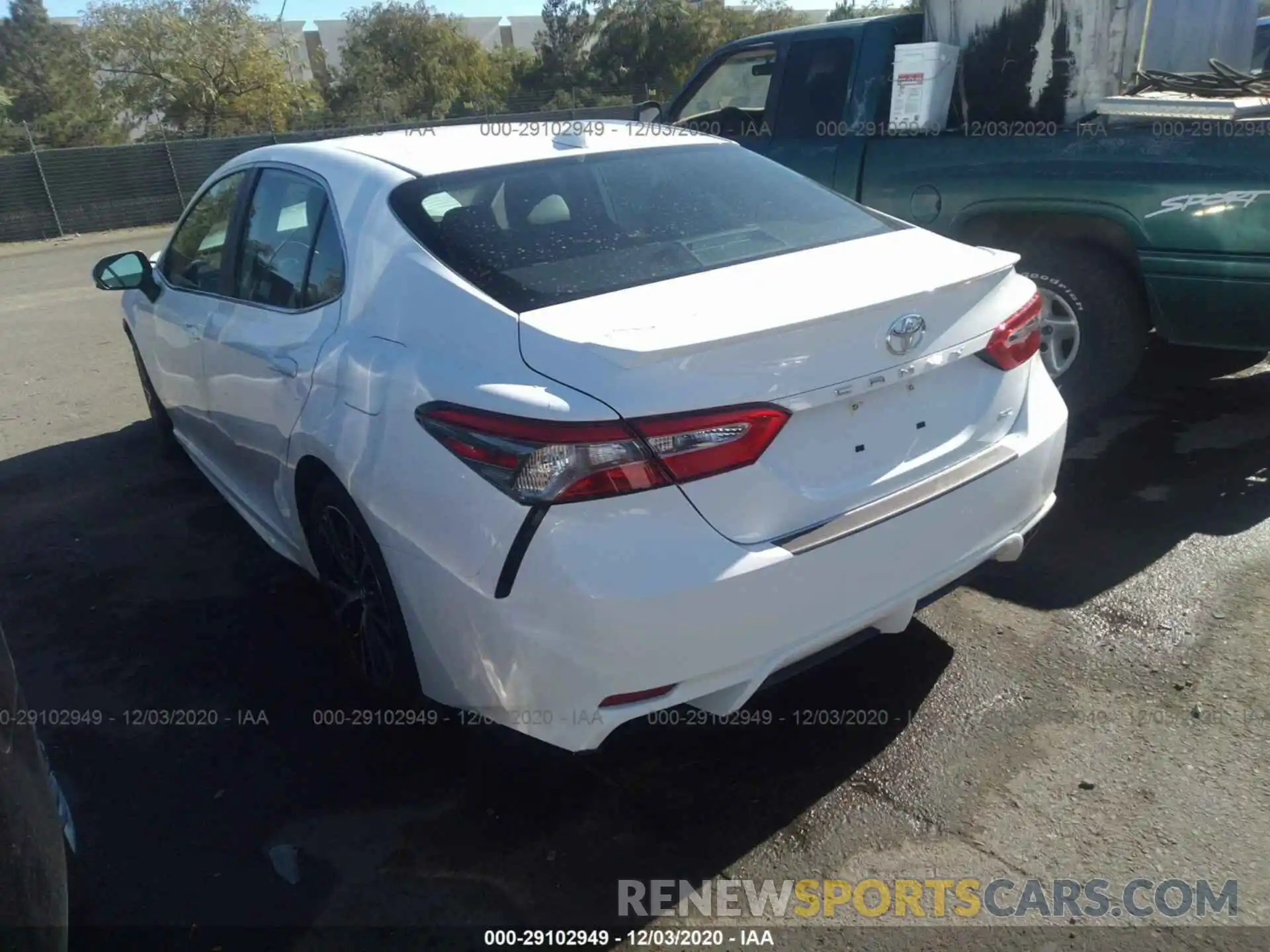 3 Photograph of a damaged car 4T1B11HK1KU815087 TOYOTA CAMRY 2019