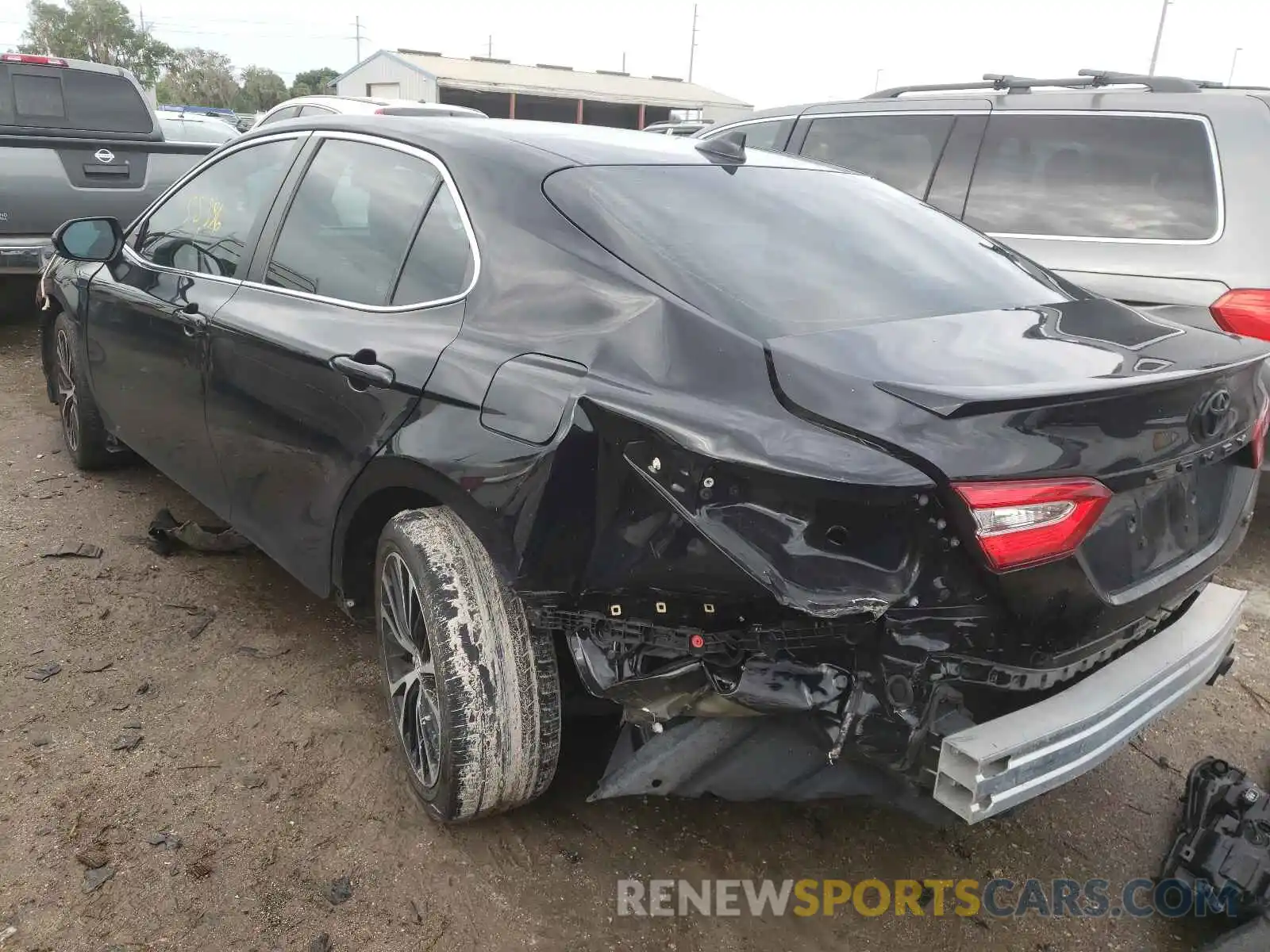 3 Photograph of a damaged car 4T1B11HK1KU815185 TOYOTA CAMRY 2019