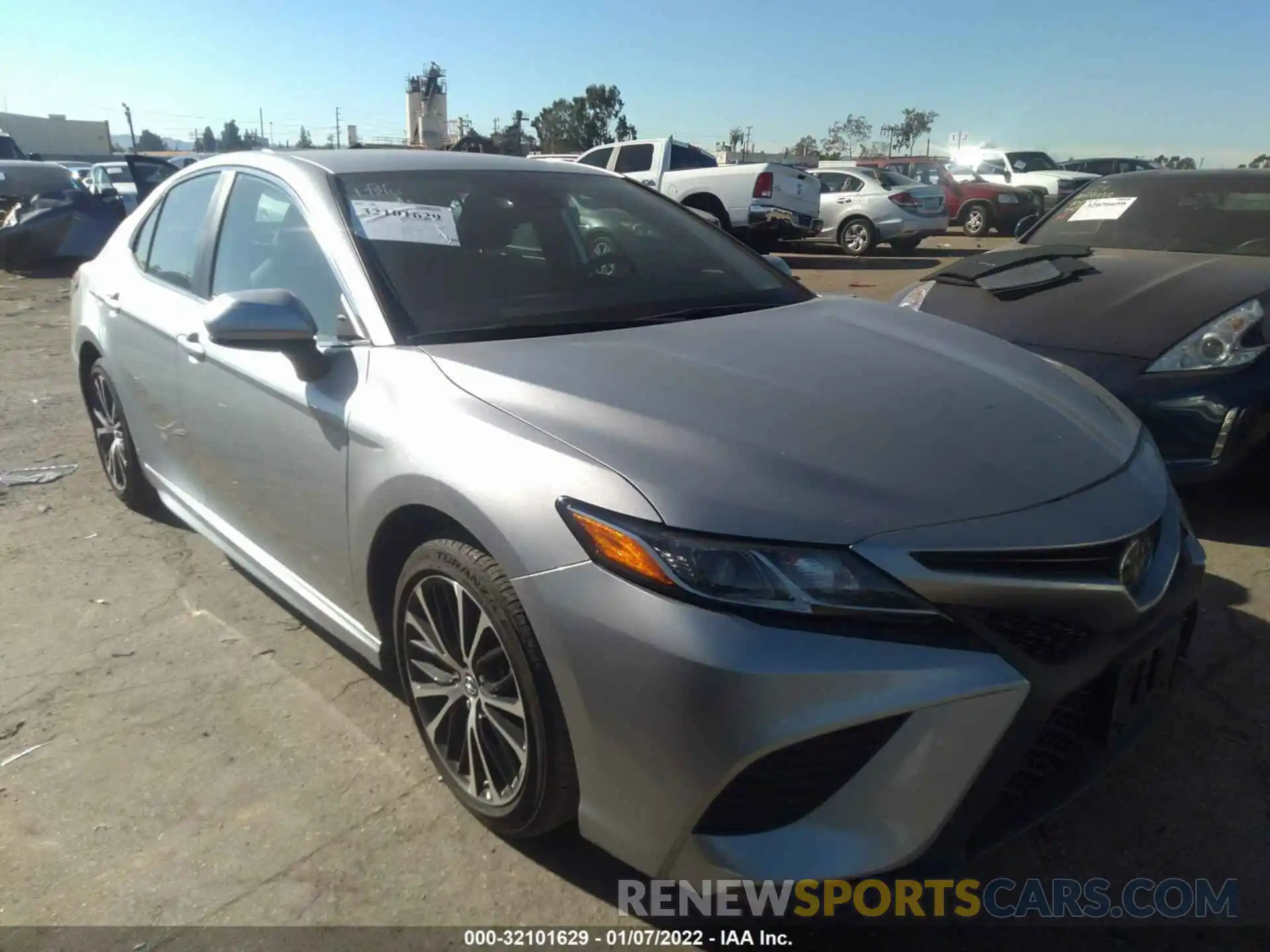 1 Photograph of a damaged car 4T1B11HK1KU815641 TOYOTA CAMRY 2019