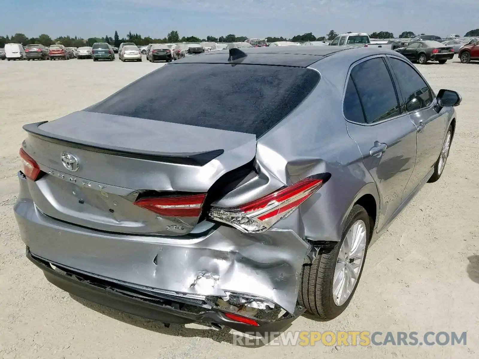 4 Photograph of a damaged car 4T1B11HK1KU815848 TOYOTA CAMRY 2019