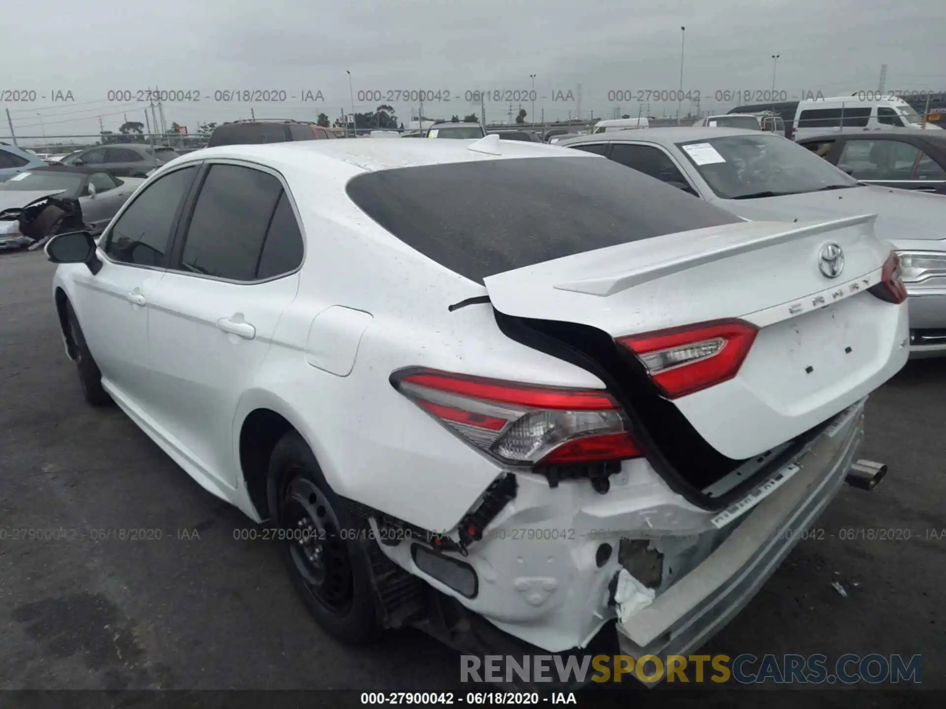 3 Photograph of a damaged car 4T1B11HK1KU816093 TOYOTA CAMRY 2019