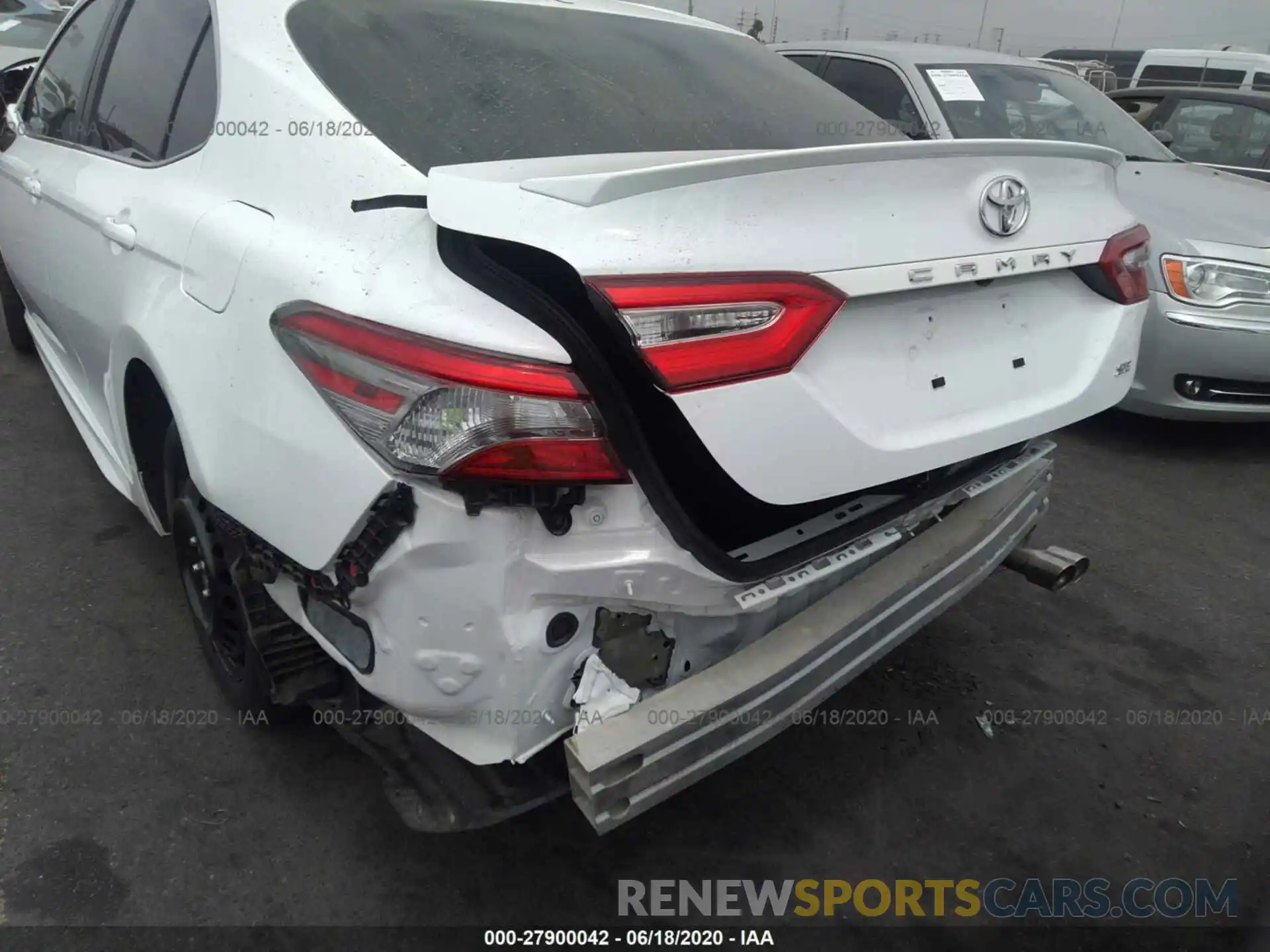 6 Photograph of a damaged car 4T1B11HK1KU816093 TOYOTA CAMRY 2019