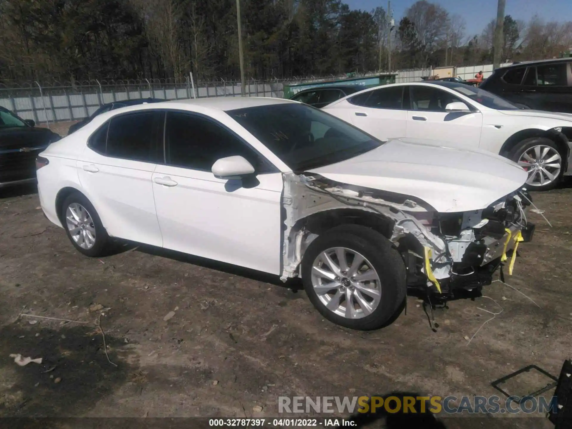 1 Photograph of a damaged car 4T1B11HK1KU816238 TOYOTA CAMRY 2019