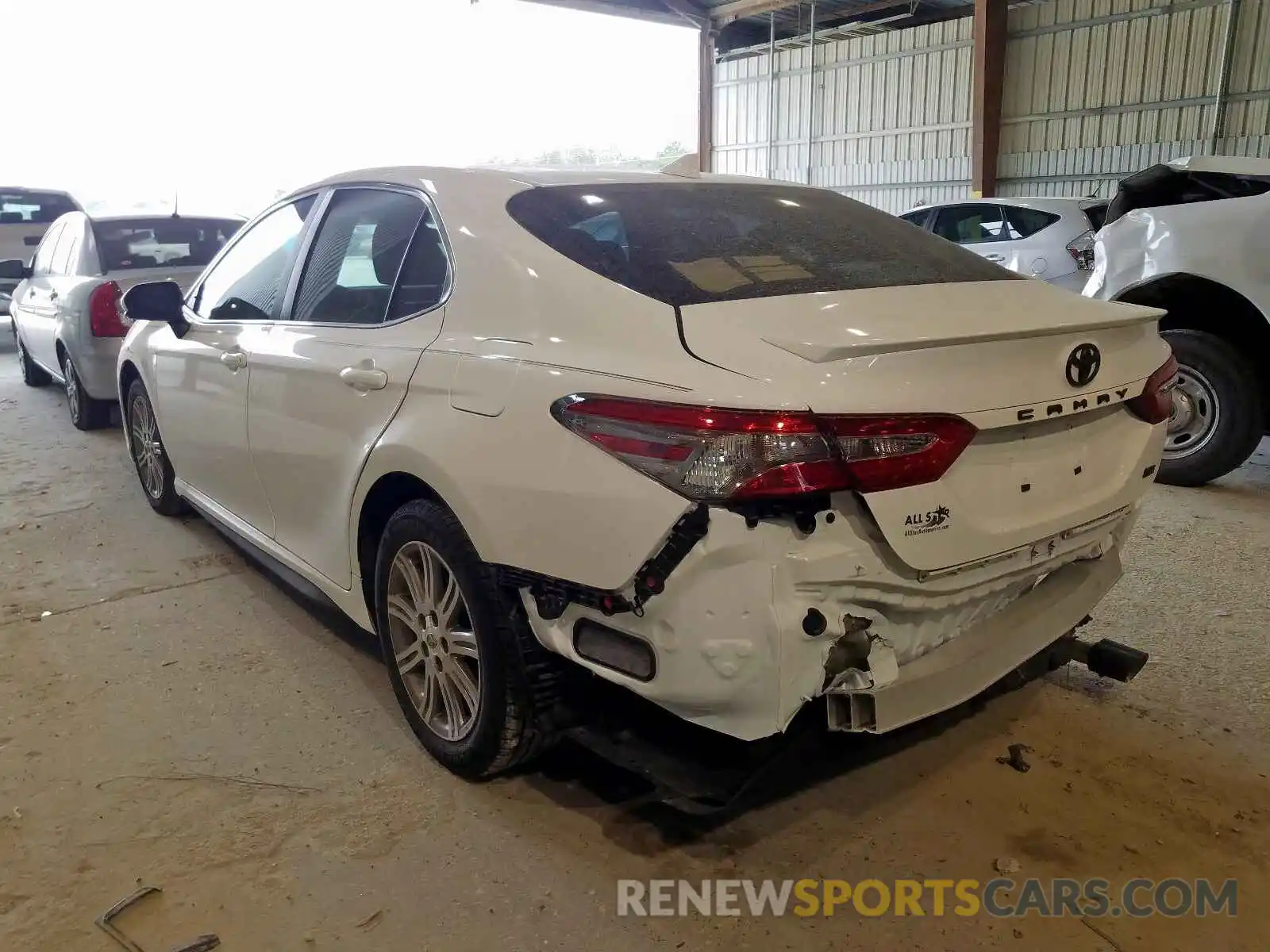 3 Photograph of a damaged car 4T1B11HK1KU816448 TOYOTA CAMRY 2019