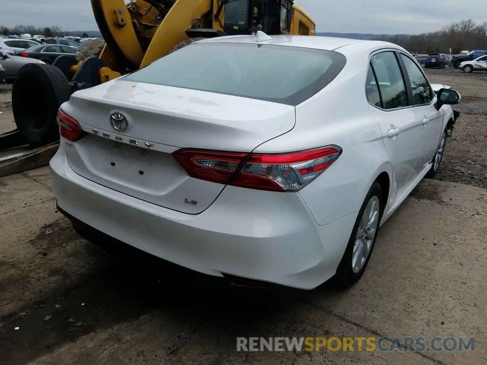 4 Фотография поврежденного автомобиля 4T1B11HK1KU818121 TOYOTA CAMRY 2019