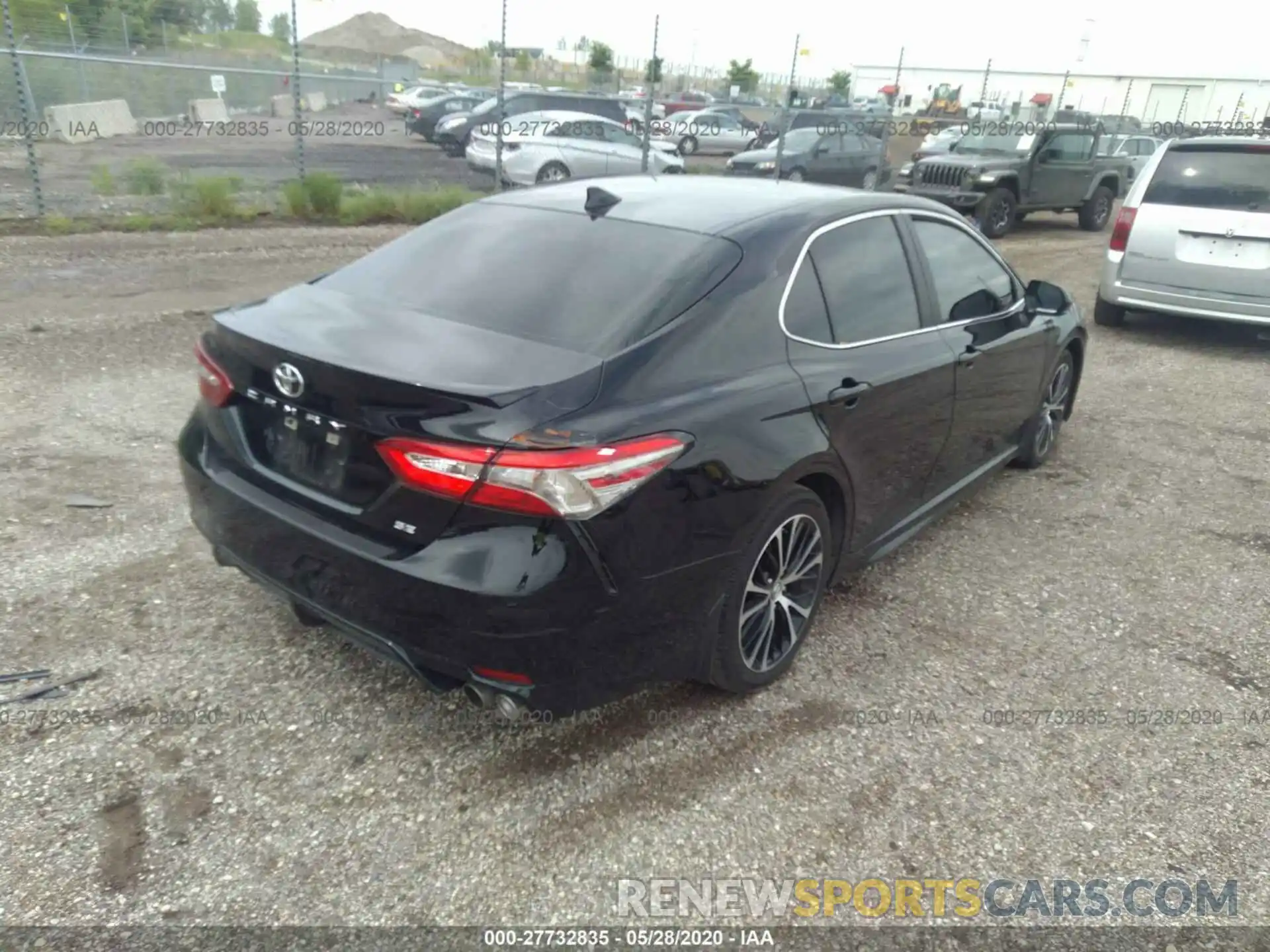 4 Photograph of a damaged car 4T1B11HK1KU820922 TOYOTA CAMRY 2019