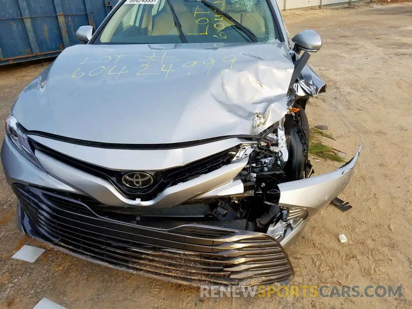 9 Photograph of a damaged car 4T1B11HK1KU823609 TOYOTA CAMRY 2019