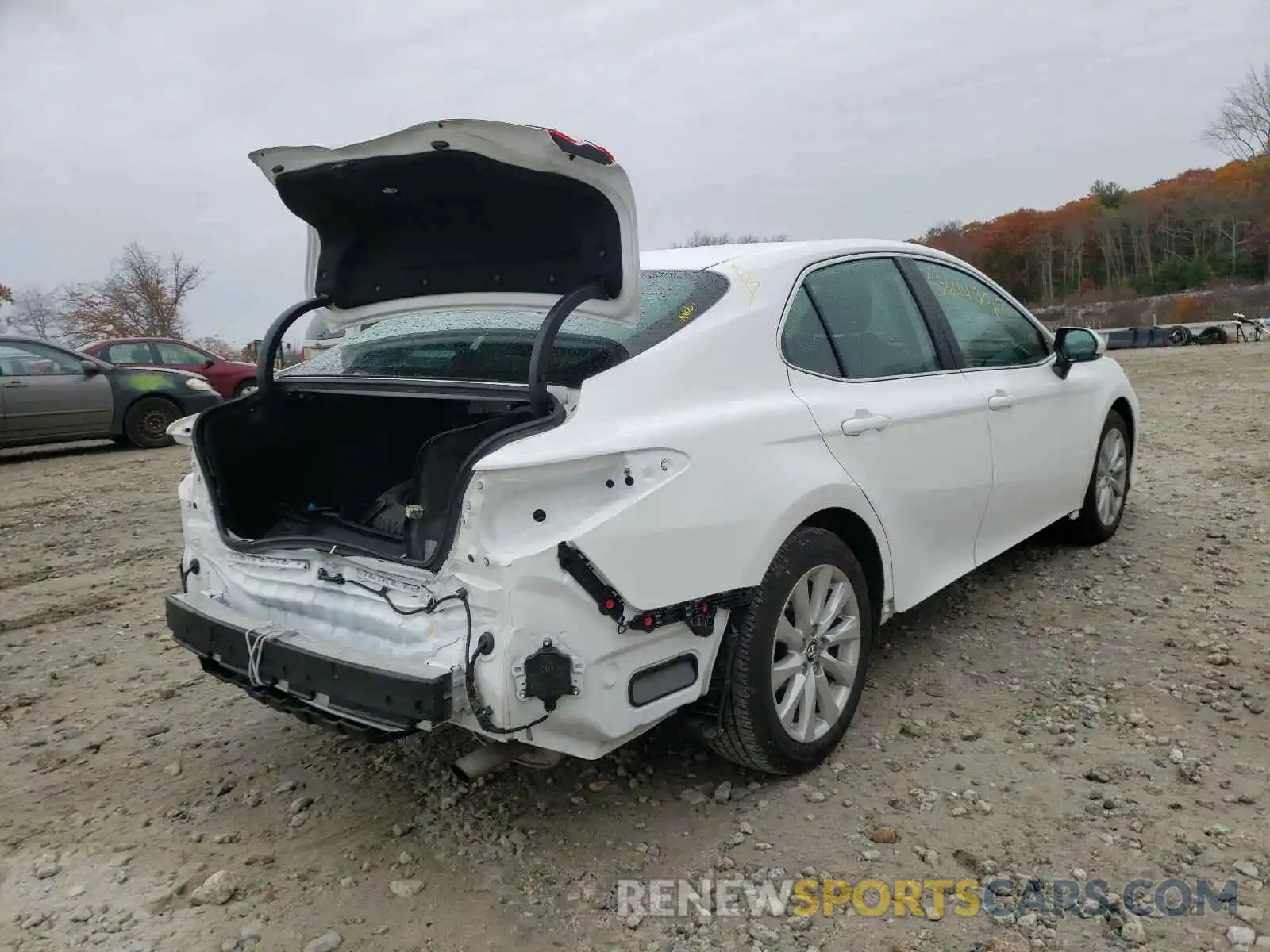 4 Фотография поврежденного автомобиля 4T1B11HK1KU824419 TOYOTA CAMRY 2019