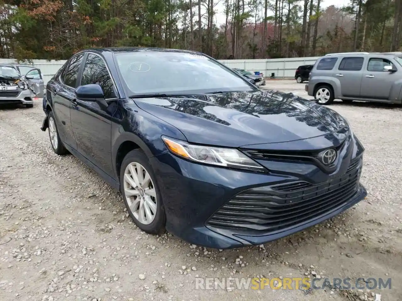 1 Photograph of a damaged car 4T1B11HK1KU827417 TOYOTA CAMRY 2019