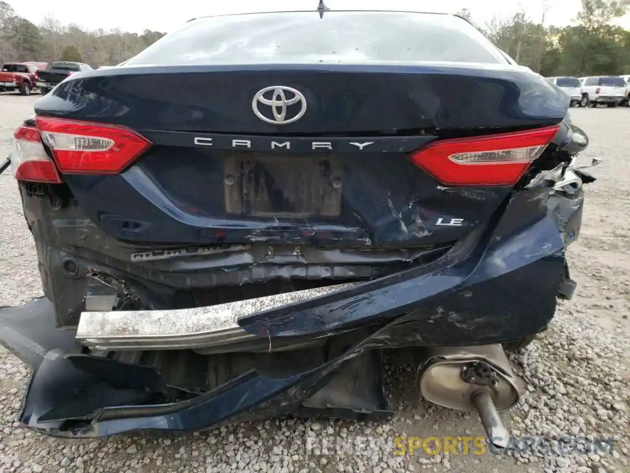 9 Photograph of a damaged car 4T1B11HK1KU827417 TOYOTA CAMRY 2019