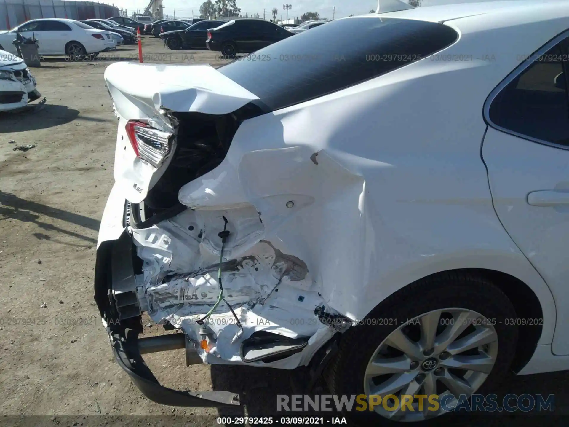 6 Photograph of a damaged car 4T1B11HK1KU827529 TOYOTA CAMRY 2019