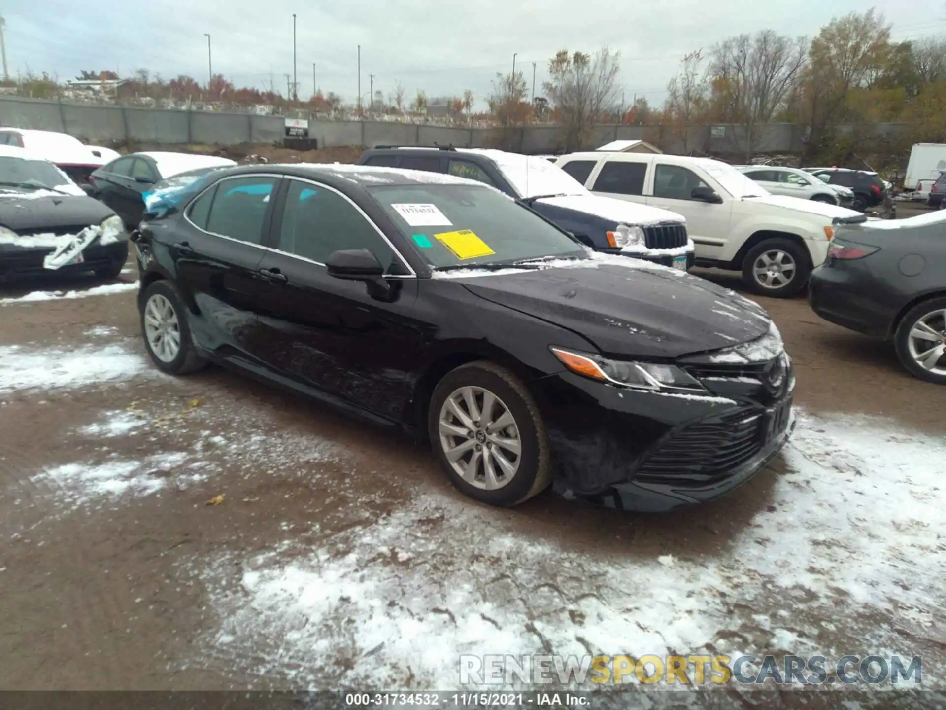 1 Photograph of a damaged car 4T1B11HK1KU827921 TOYOTA CAMRY 2019