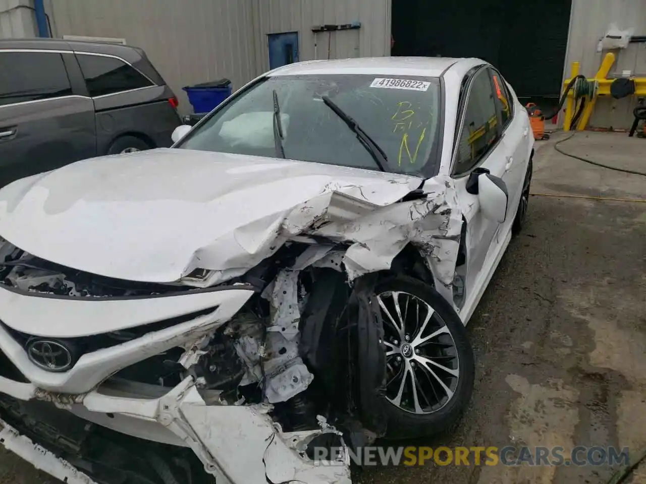 2 Photograph of a damaged car 4T1B11HK1KU828065 TOYOTA CAMRY 2019