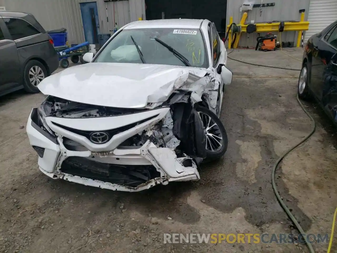 9 Photograph of a damaged car 4T1B11HK1KU828065 TOYOTA CAMRY 2019