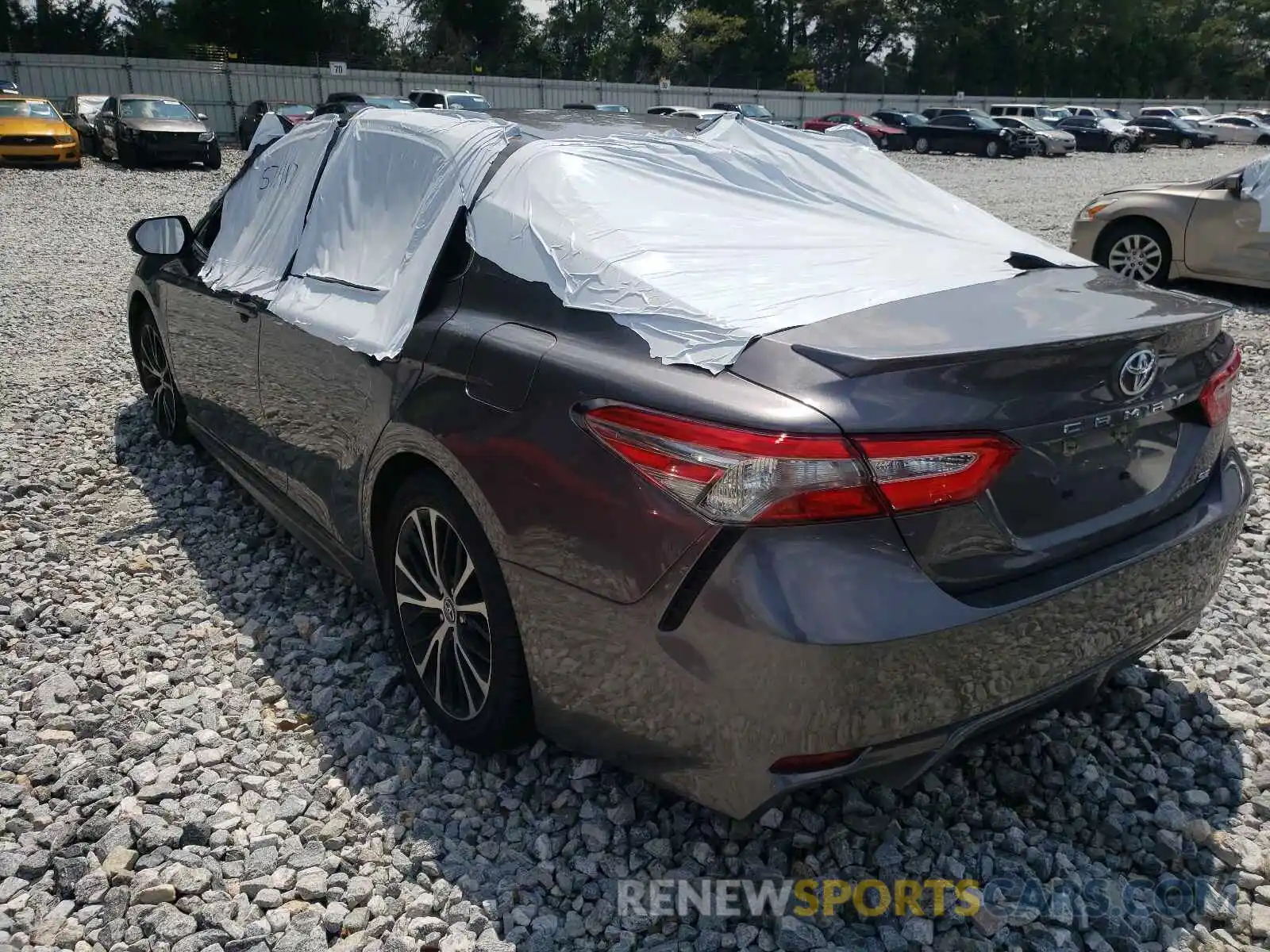 3 Photograph of a damaged car 4T1B11HK1KU833315 TOYOTA CAMRY 2019