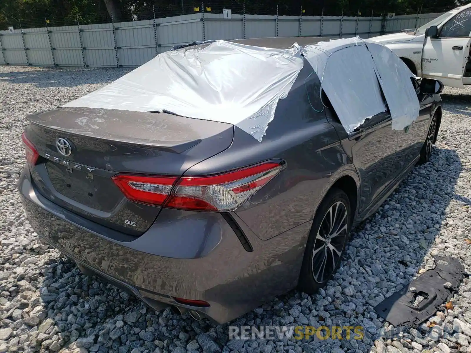 4 Photograph of a damaged car 4T1B11HK1KU833315 TOYOTA CAMRY 2019