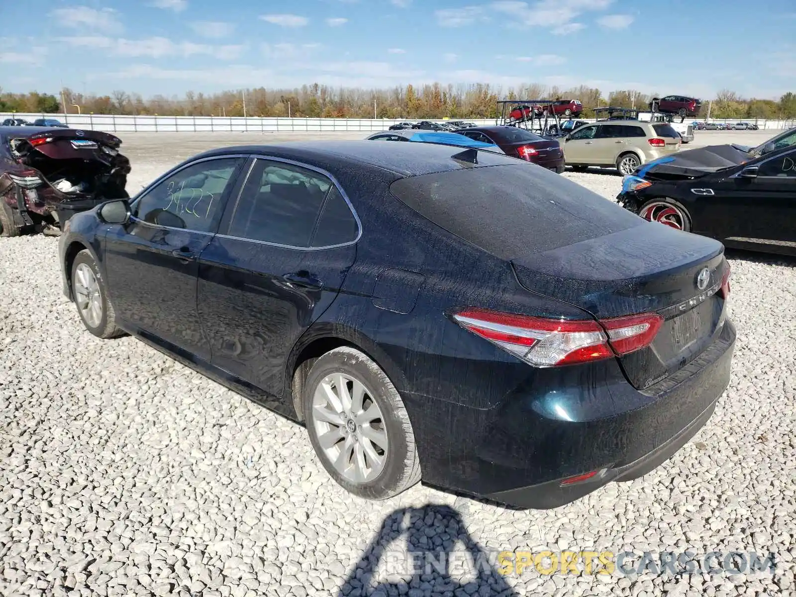 3 Фотография поврежденного автомобиля 4T1B11HK1KU833685 TOYOTA CAMRY 2019