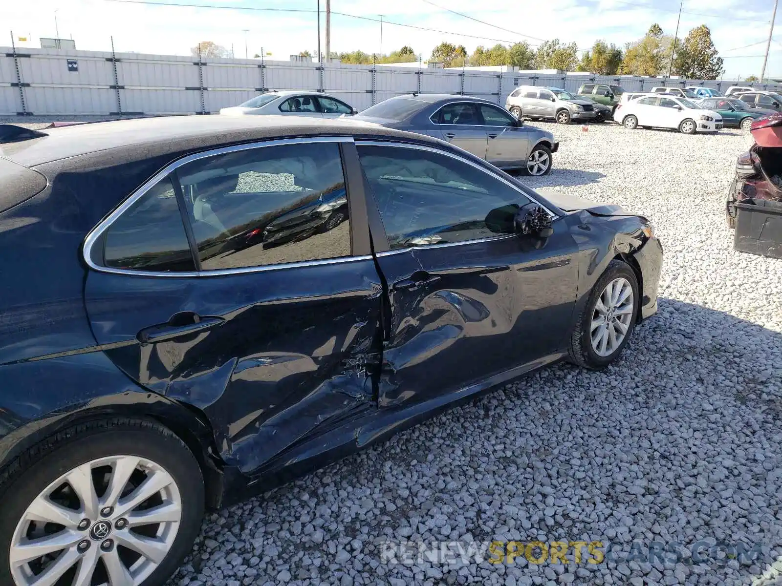 9 Photograph of a damaged car 4T1B11HK1KU833685 TOYOTA CAMRY 2019