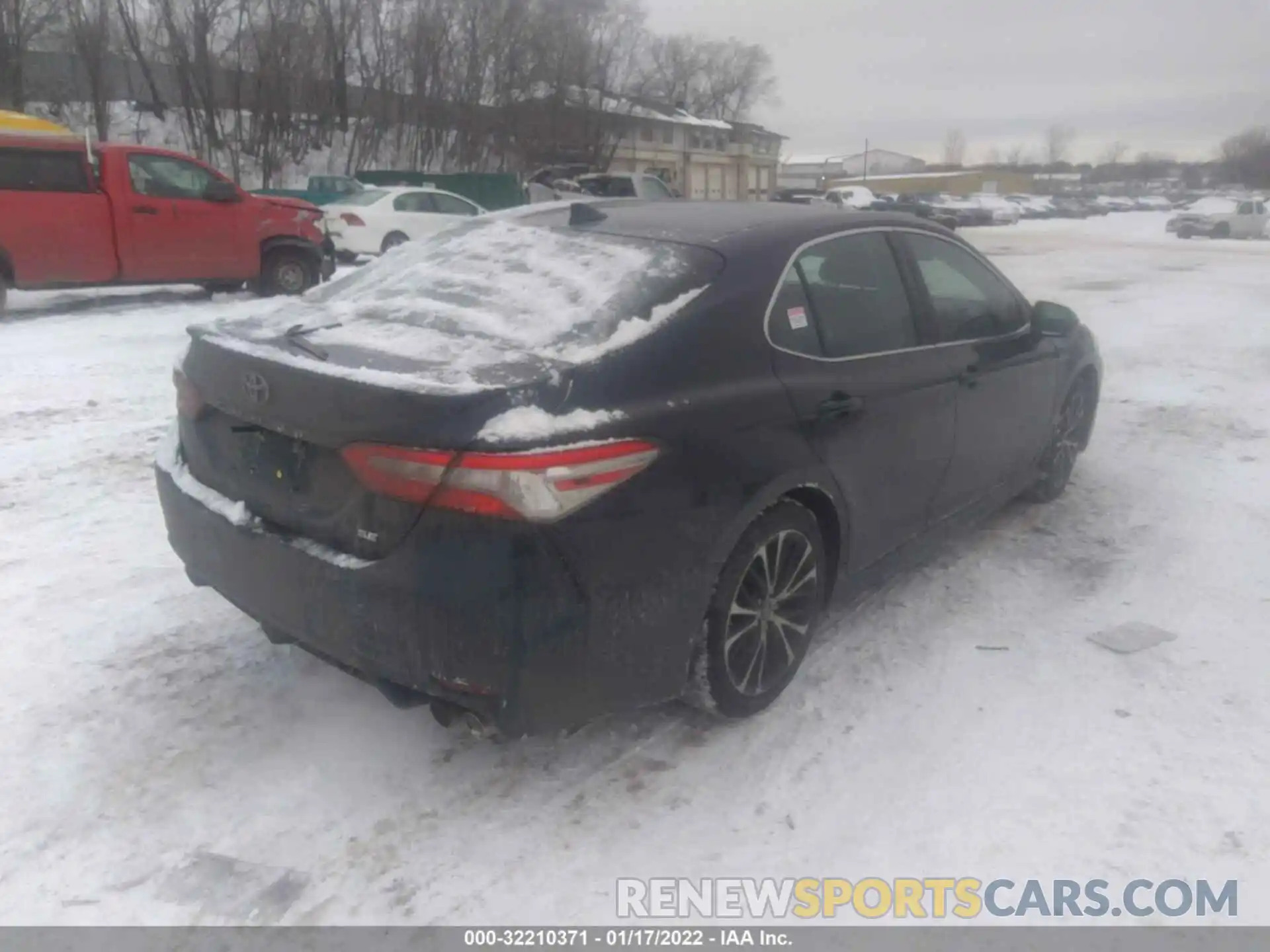 4 Photograph of a damaged car 4T1B11HK1KU835212 TOYOTA CAMRY 2019