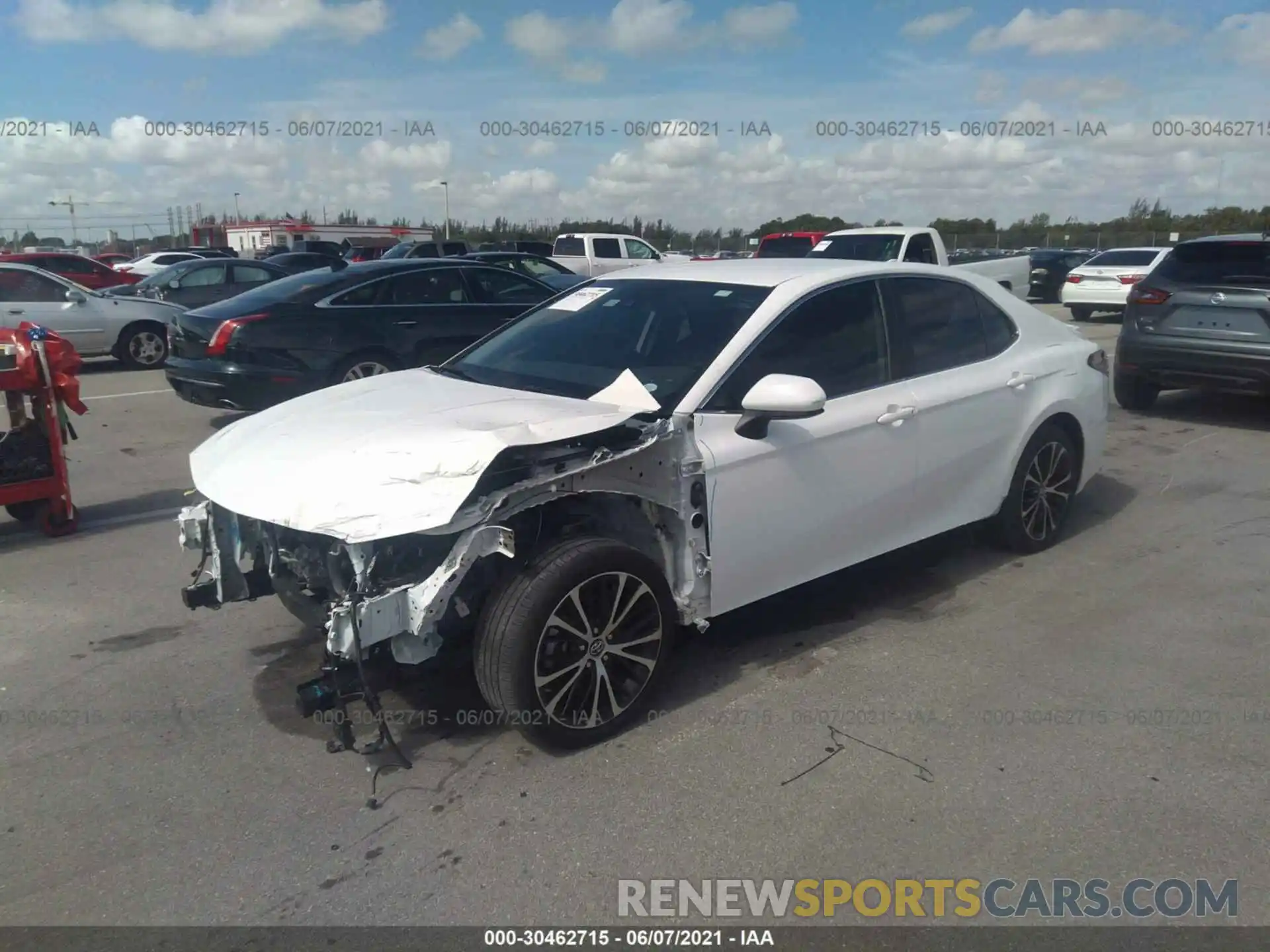 2 Photograph of a damaged car 4T1B11HK1KU836568 TOYOTA CAMRY 2019