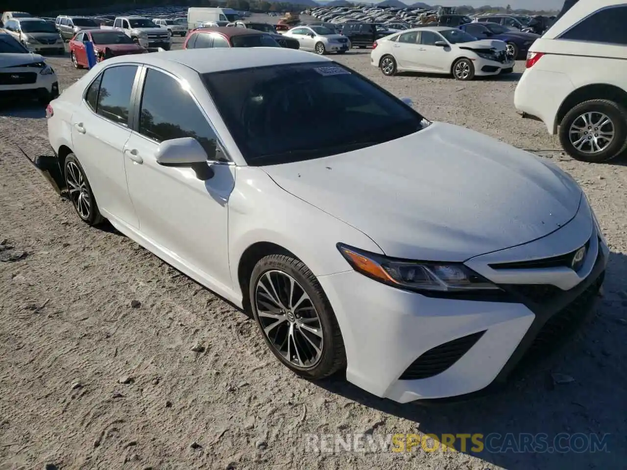 1 Photograph of a damaged car 4T1B11HK1KU838188 TOYOTA CAMRY 2019